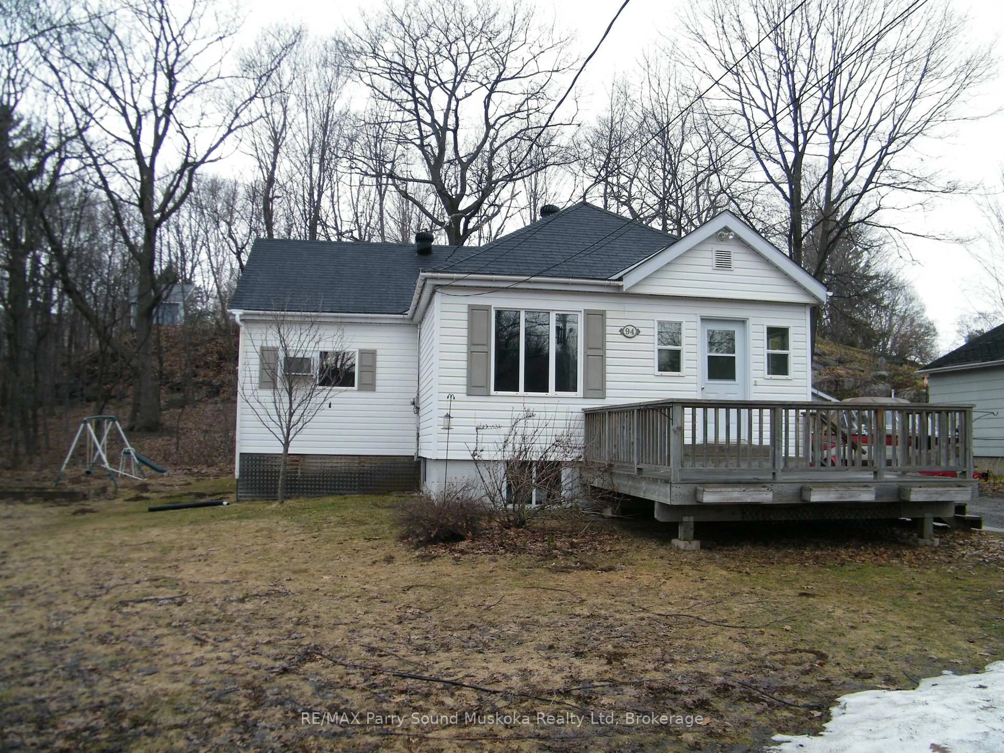Home with vinyl exterior material, street for 94 William St, Parry Sound Ontario P2A 1V4