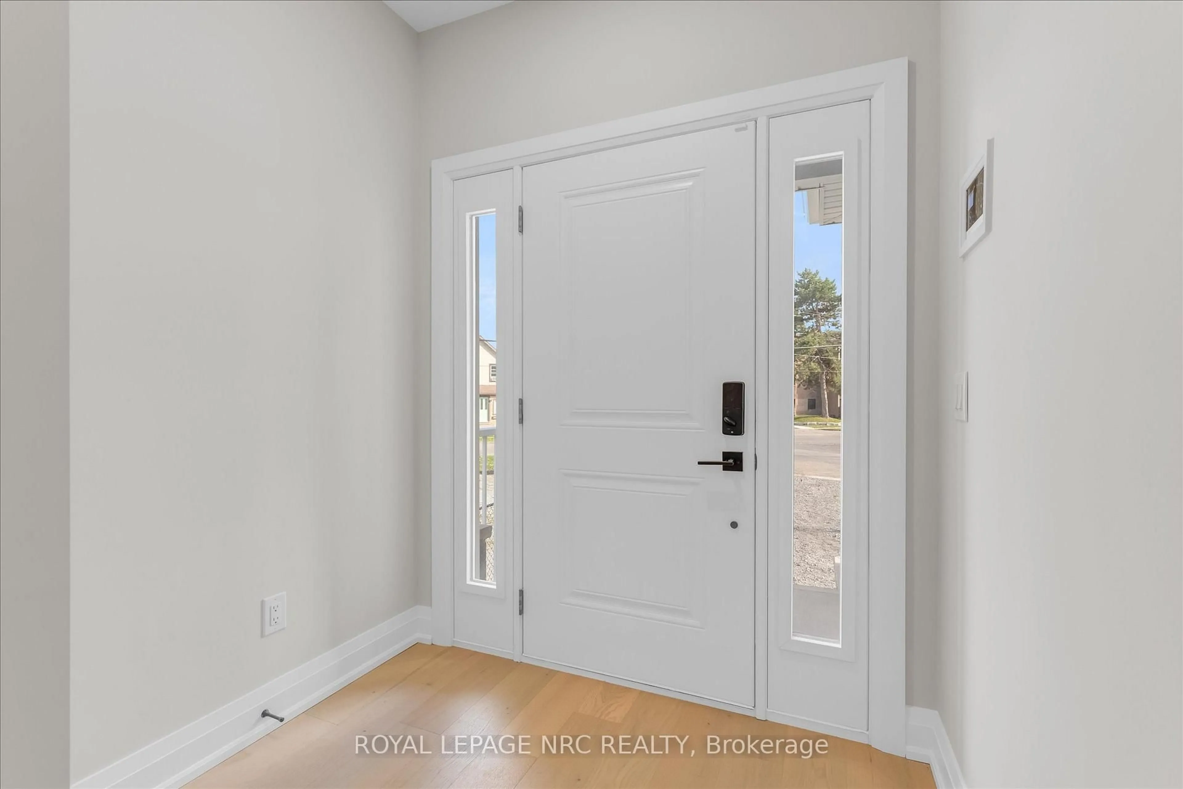 Indoor entryway for 66 Page St, Port Colborne Ontario L3K 5V1