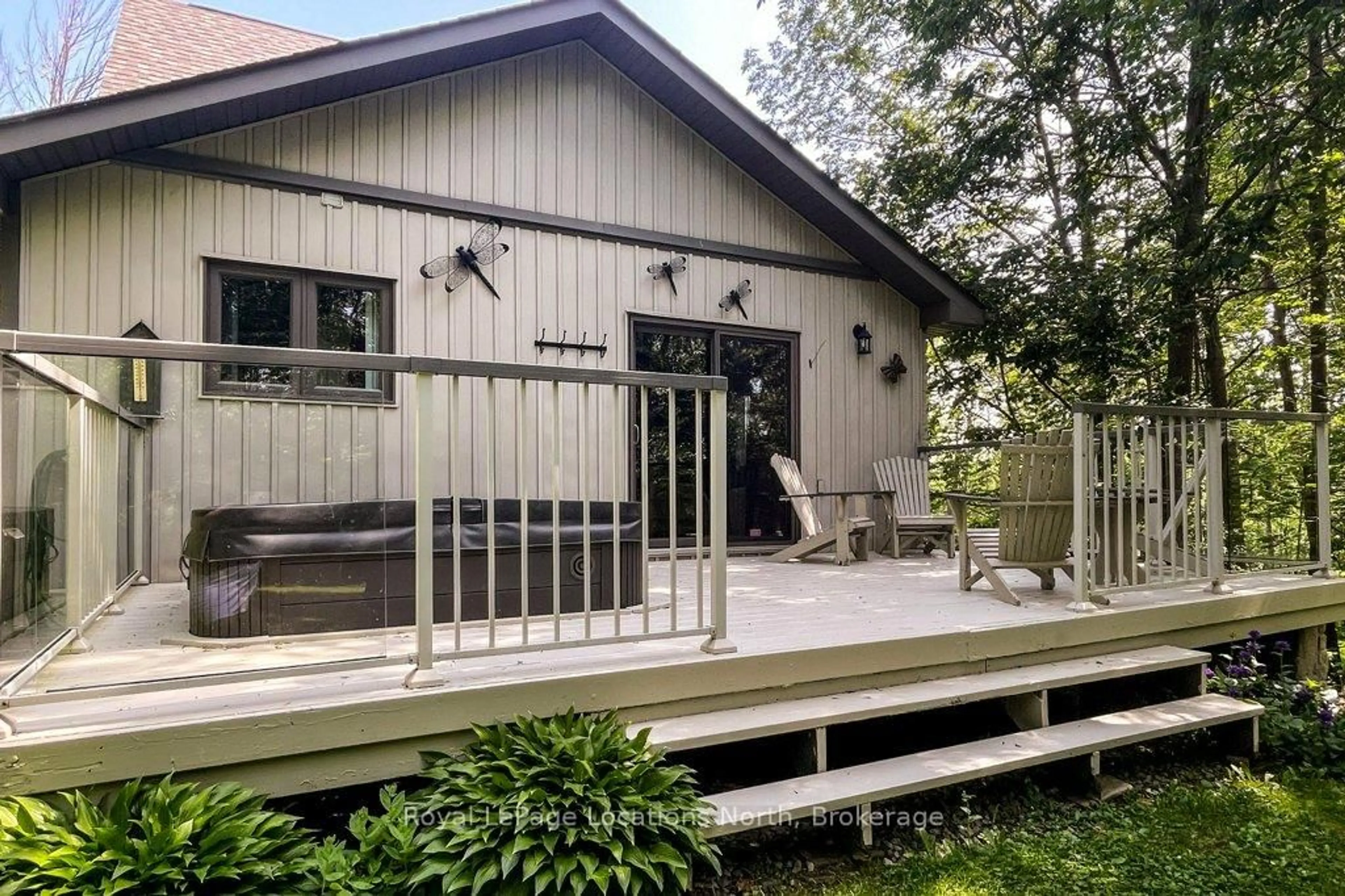 Home with vinyl exterior material, unknown for 156 Harbour Beach Dr, Meaford Ontario N4L 1W5