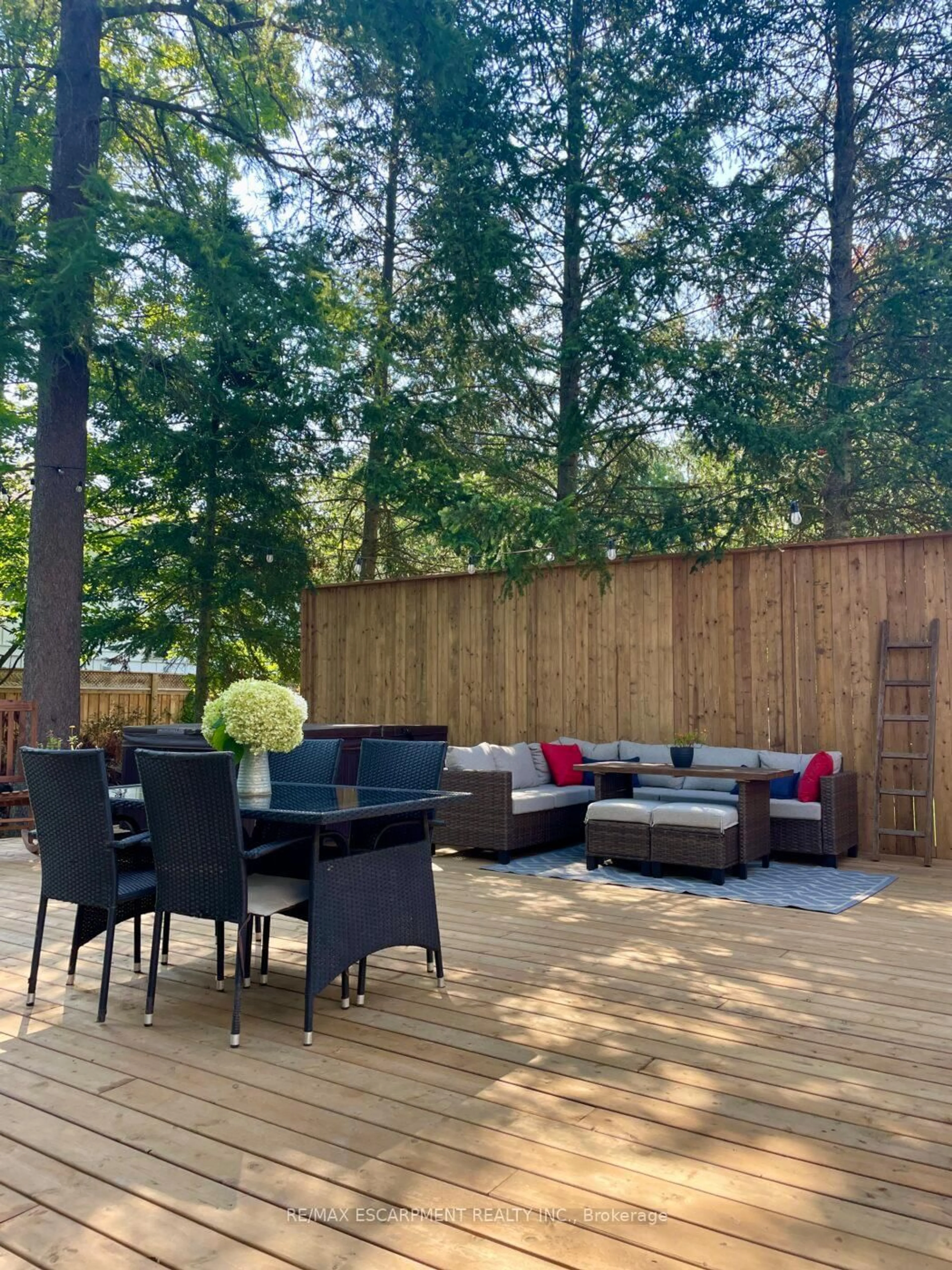 Patio, forest/trees view for 79 McMurray St, Bracebridge Ontario P1L 2A1