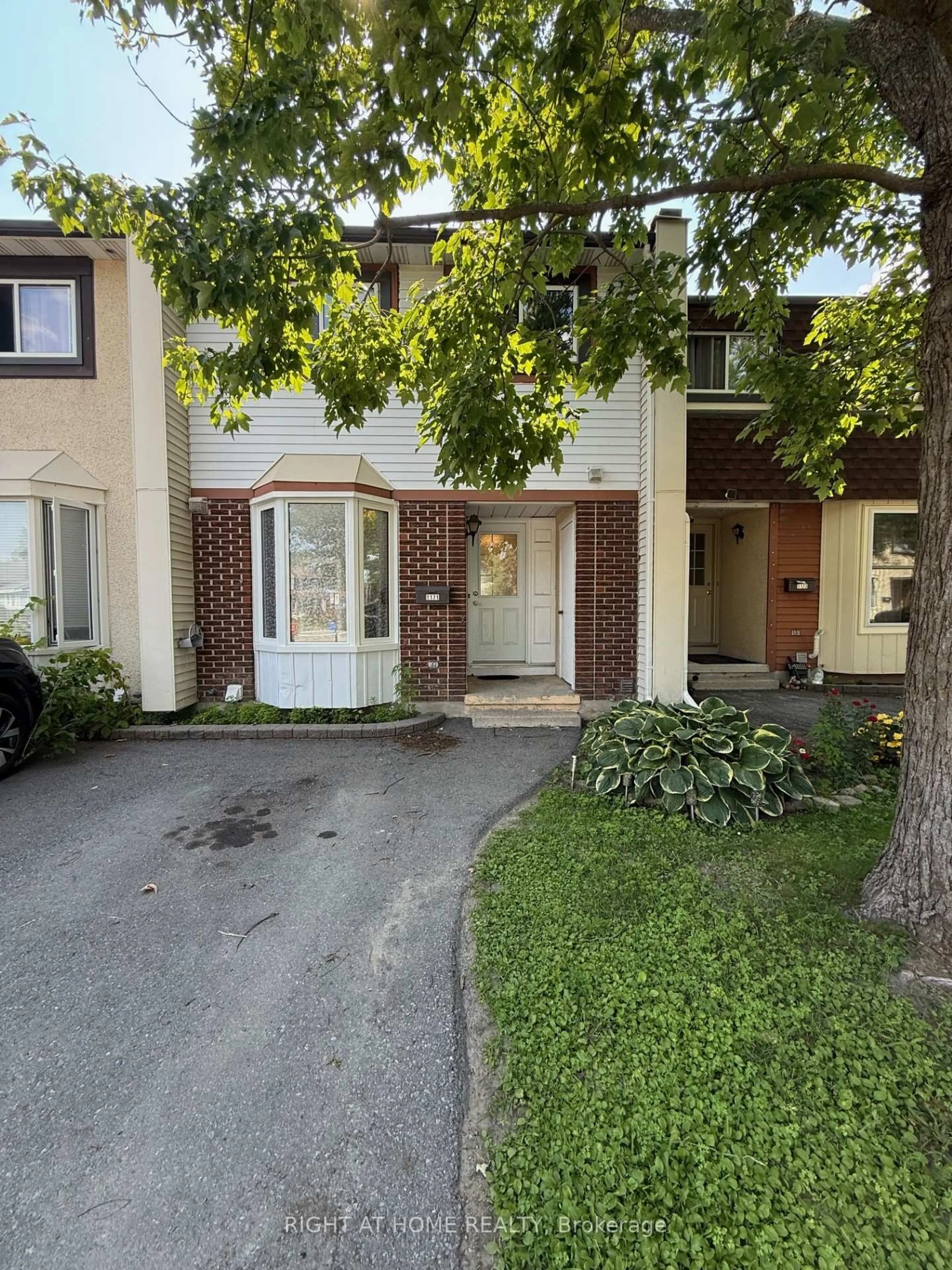Unknown for 1171 Priory Lane, Ottawa Ontario K1C 1Z8