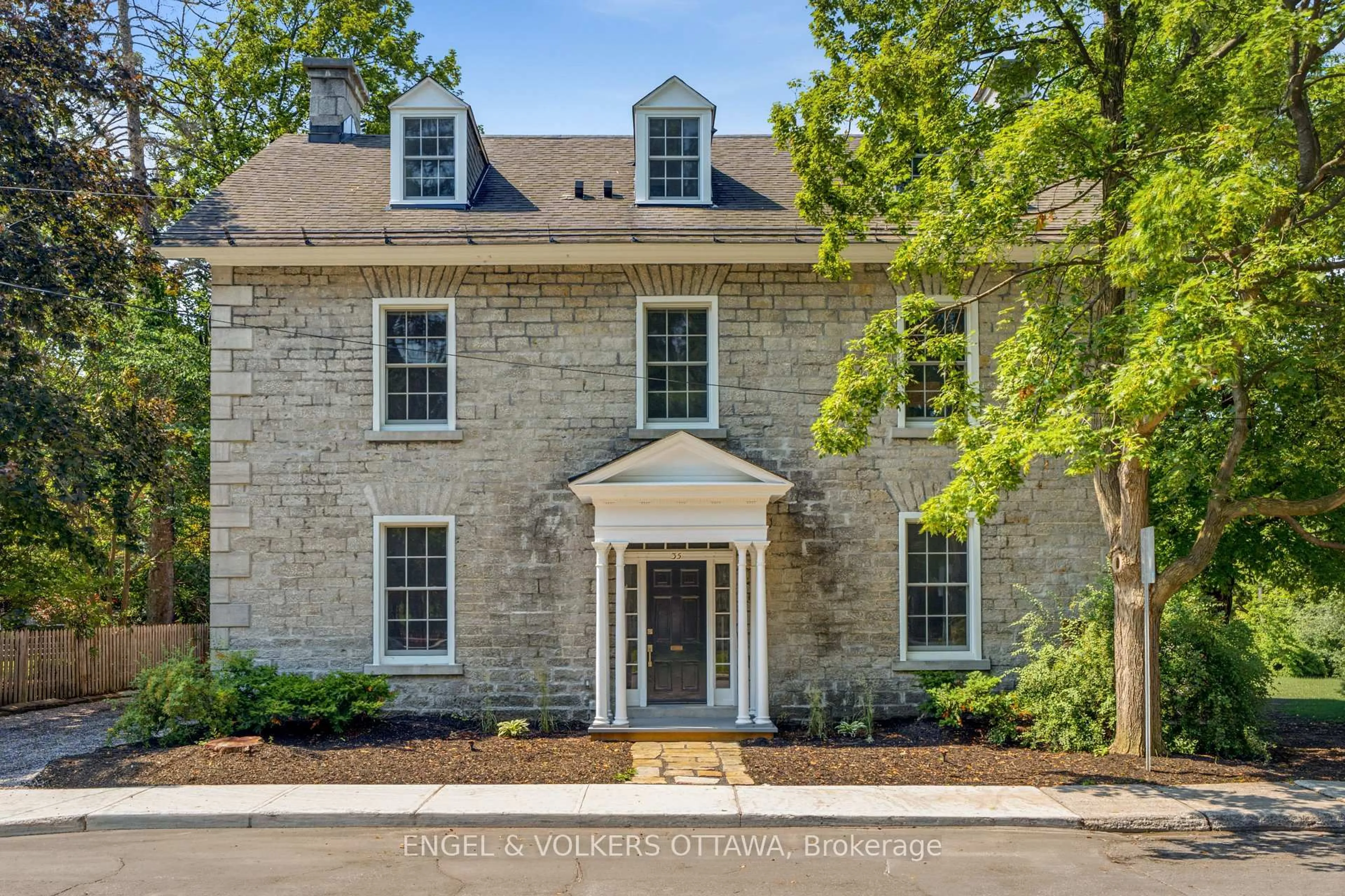 Home with brick exterior material, building for 35 MacKay St, Ottawa Ontario K1M 2B2