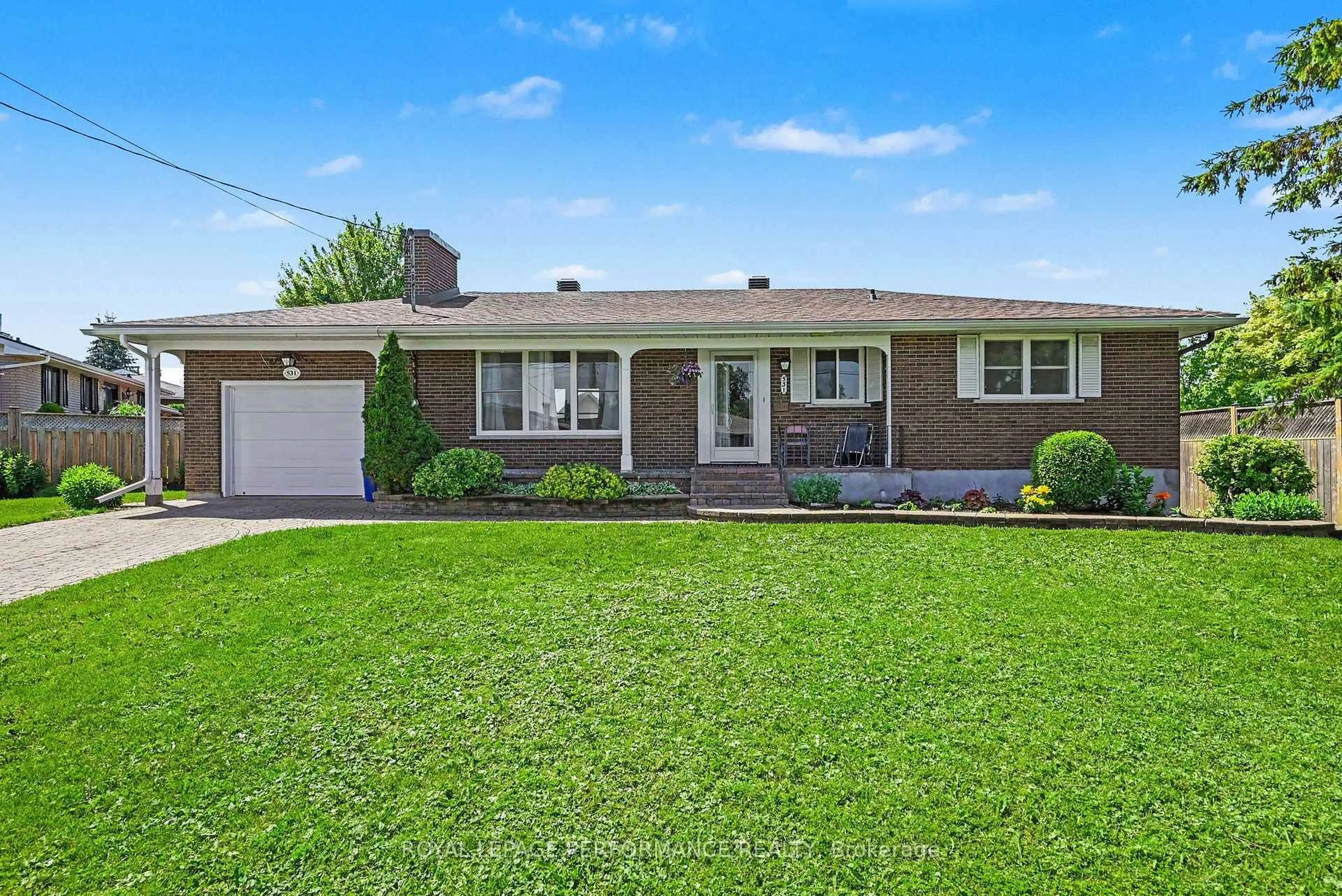 Home with vinyl exterior material, street for 531 Blossom Park Dr, Cornwall Ontario K6H 5N1