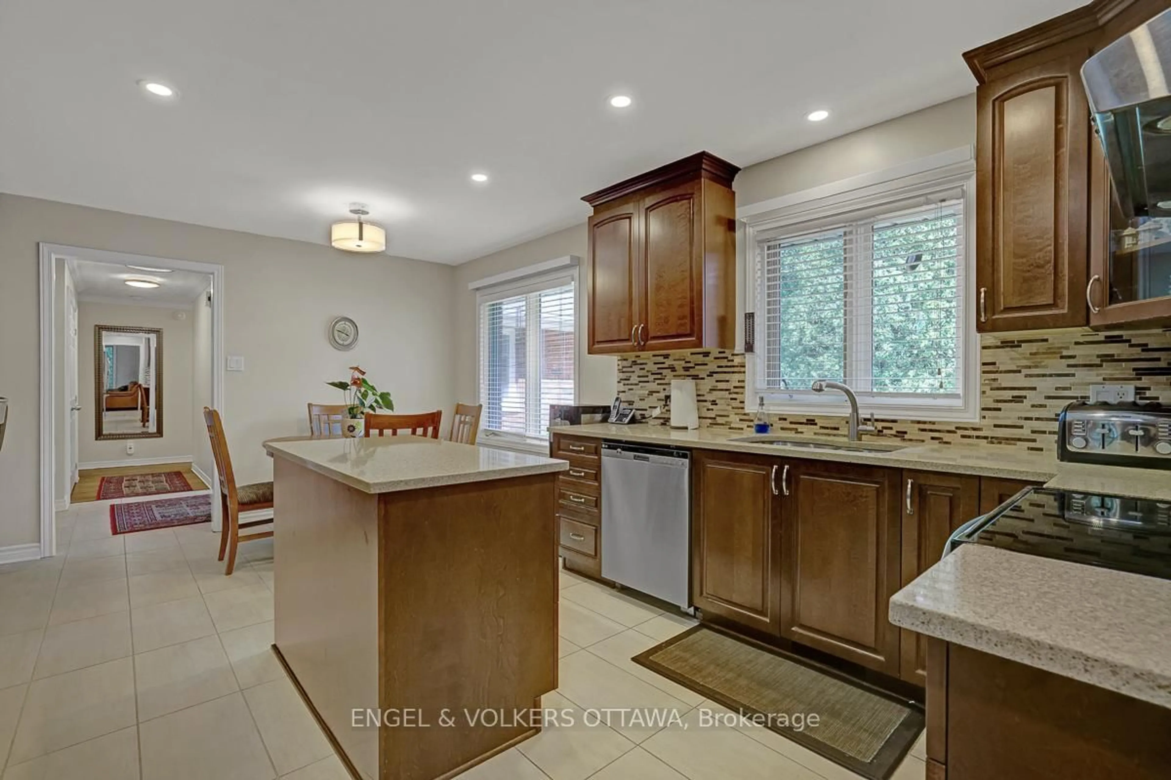 Open concept kitchen, ceramic/tile floor for 132 Grey Stone Dr, Carp Ontario K0A 1L0