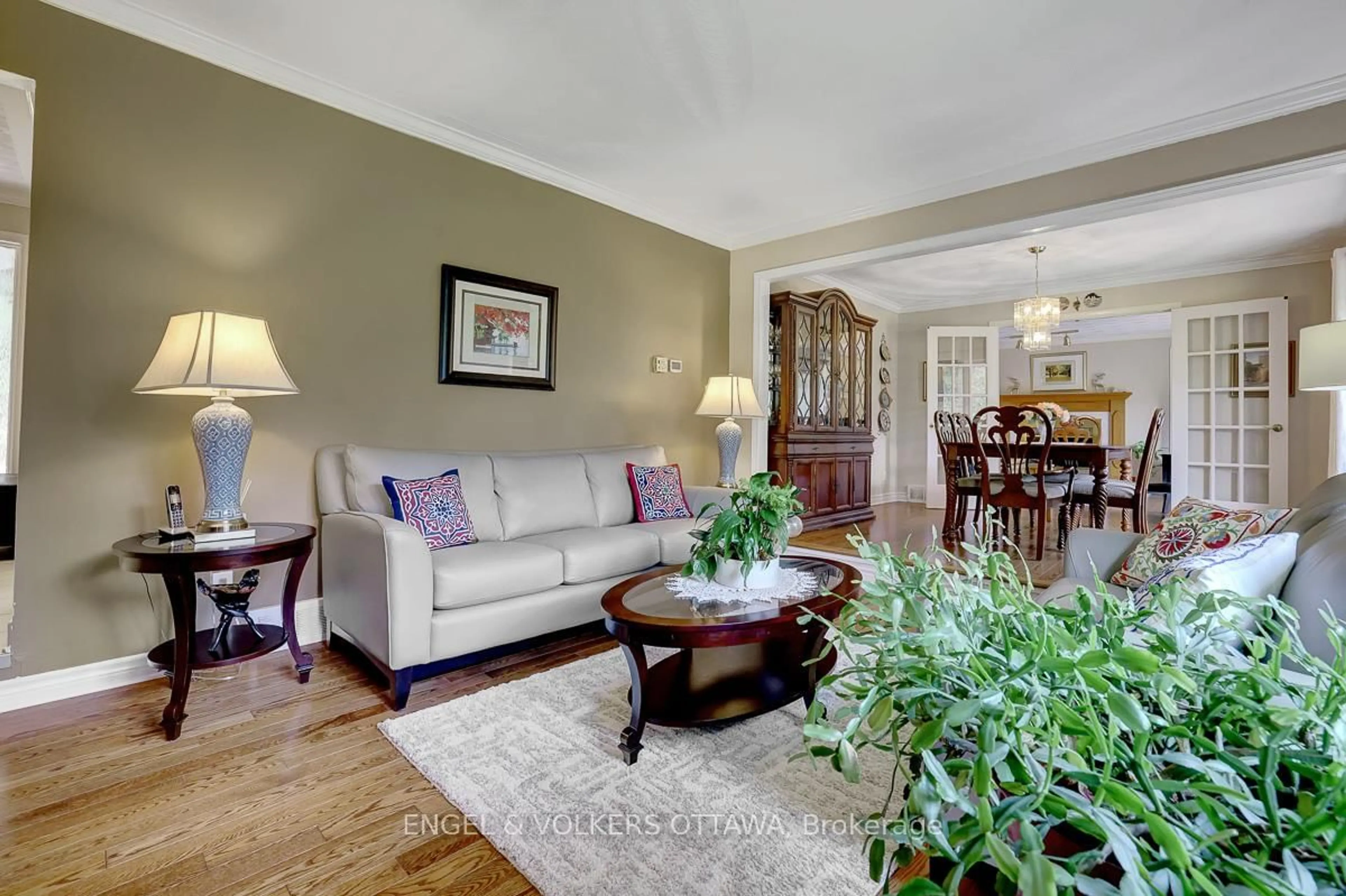Living room with furniture, unknown for 132 Grey Stone Dr, Carp Ontario K0A 1L0