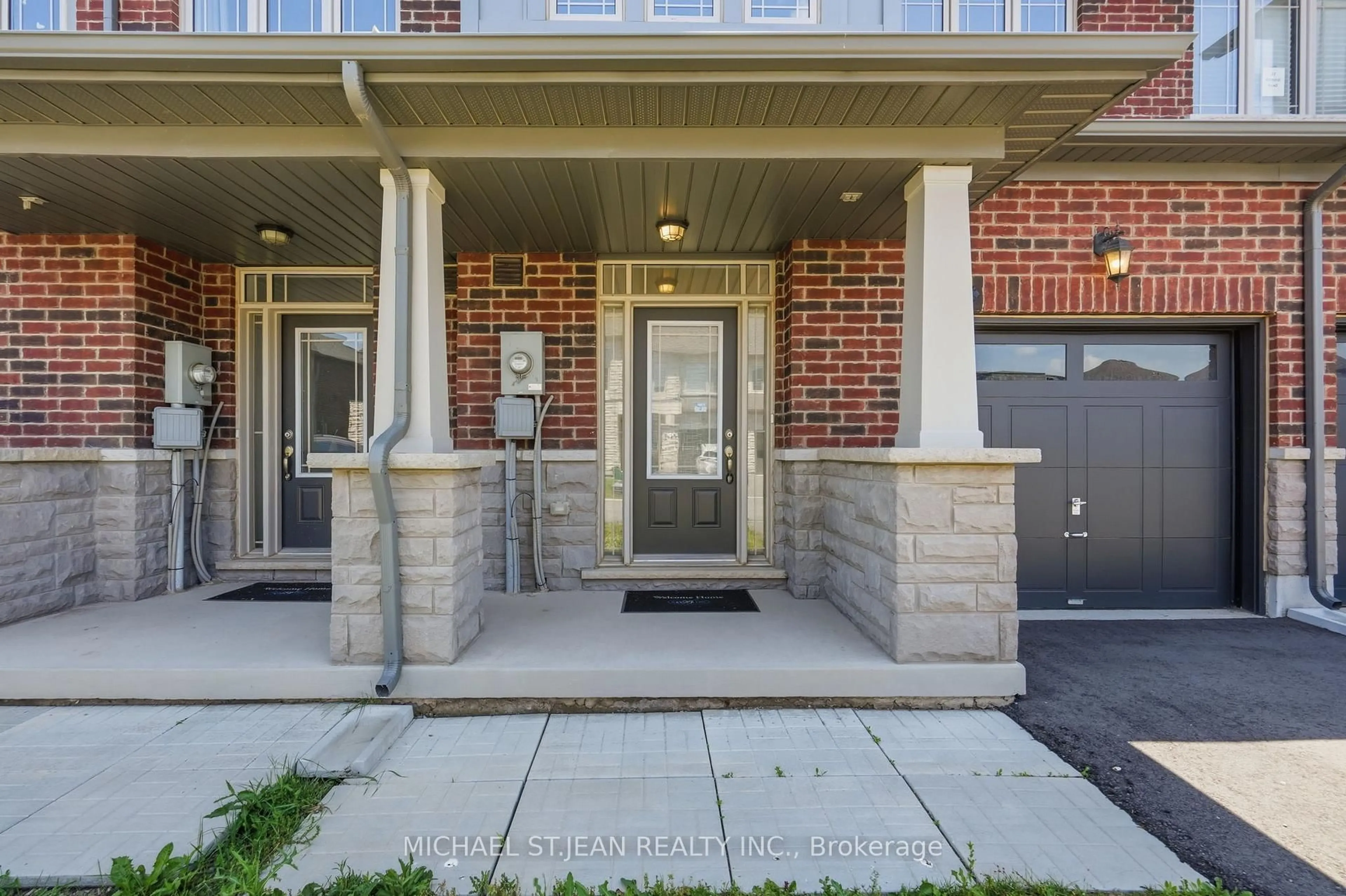 Home with brick exterior material, street for 33 Admiral Rd, Welland Ontario L3B 0H4