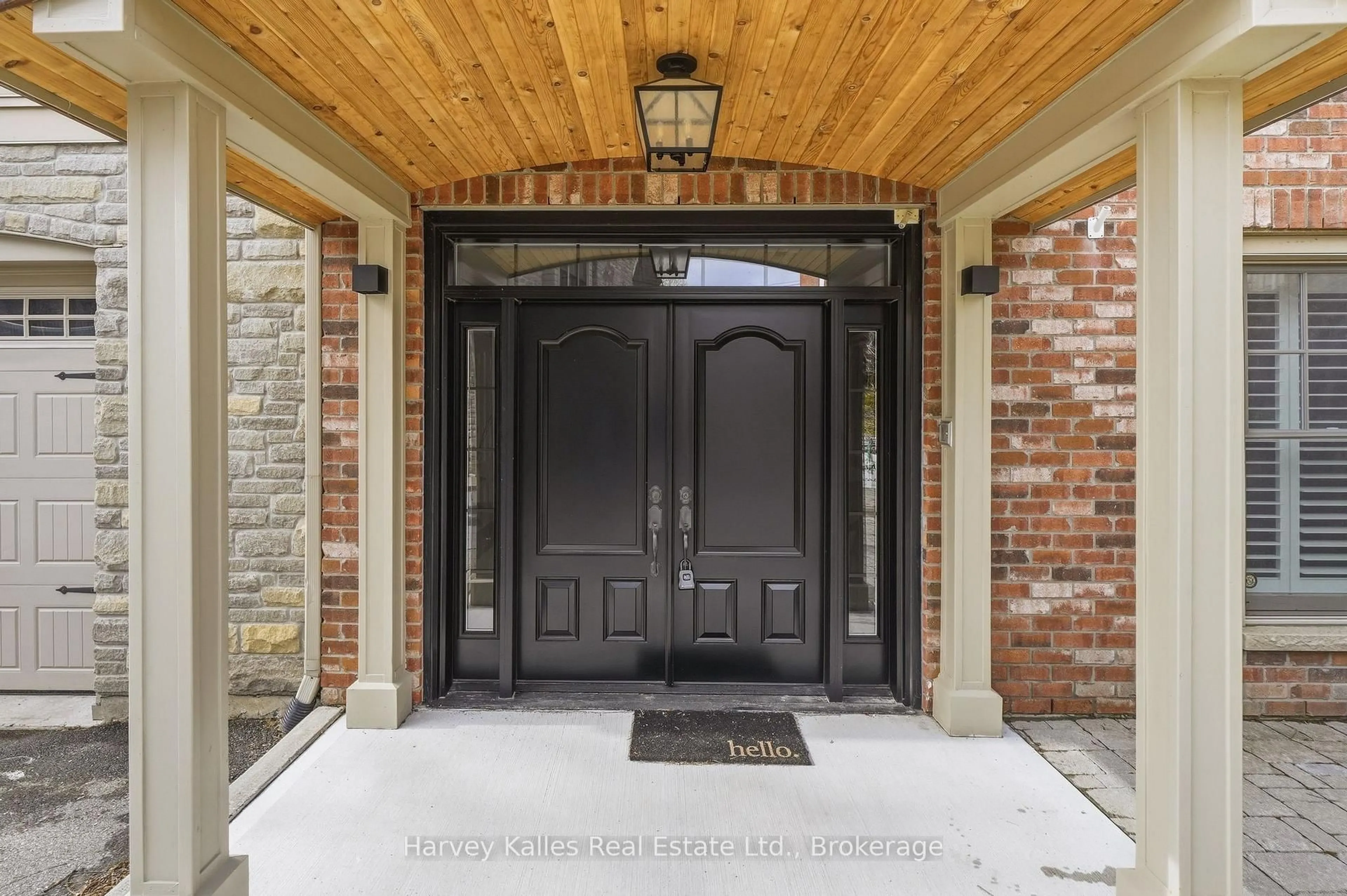 Indoor entryway for 4 Bridge St #7, Prince Edward County Ontario K0K 2T0