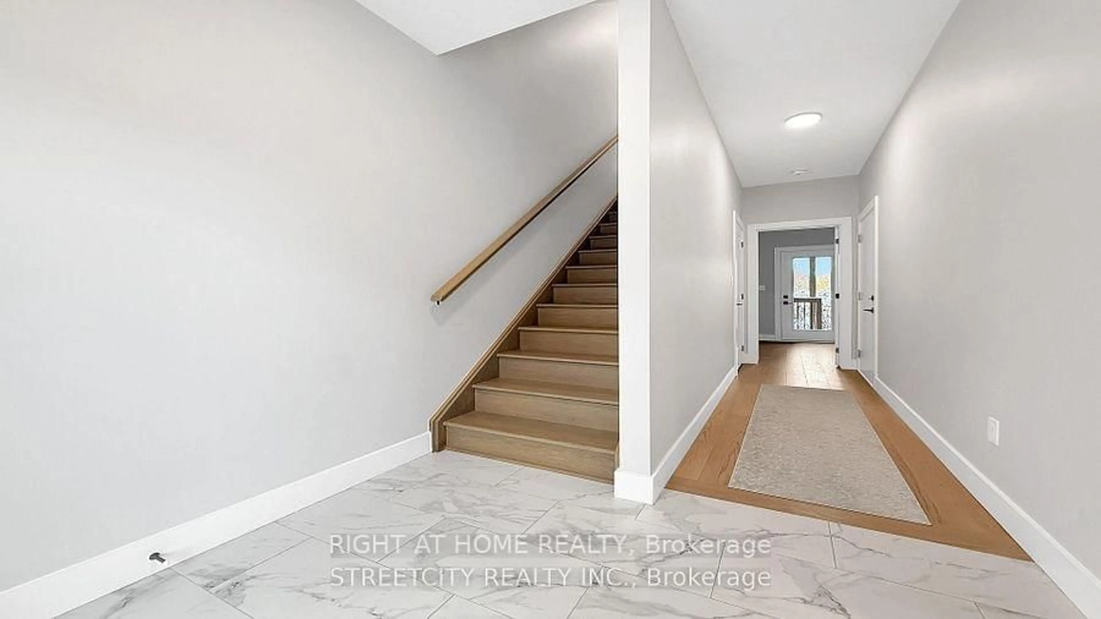 Stairs for 2500 MAIN St #14, London South Ontario N6P 1T5