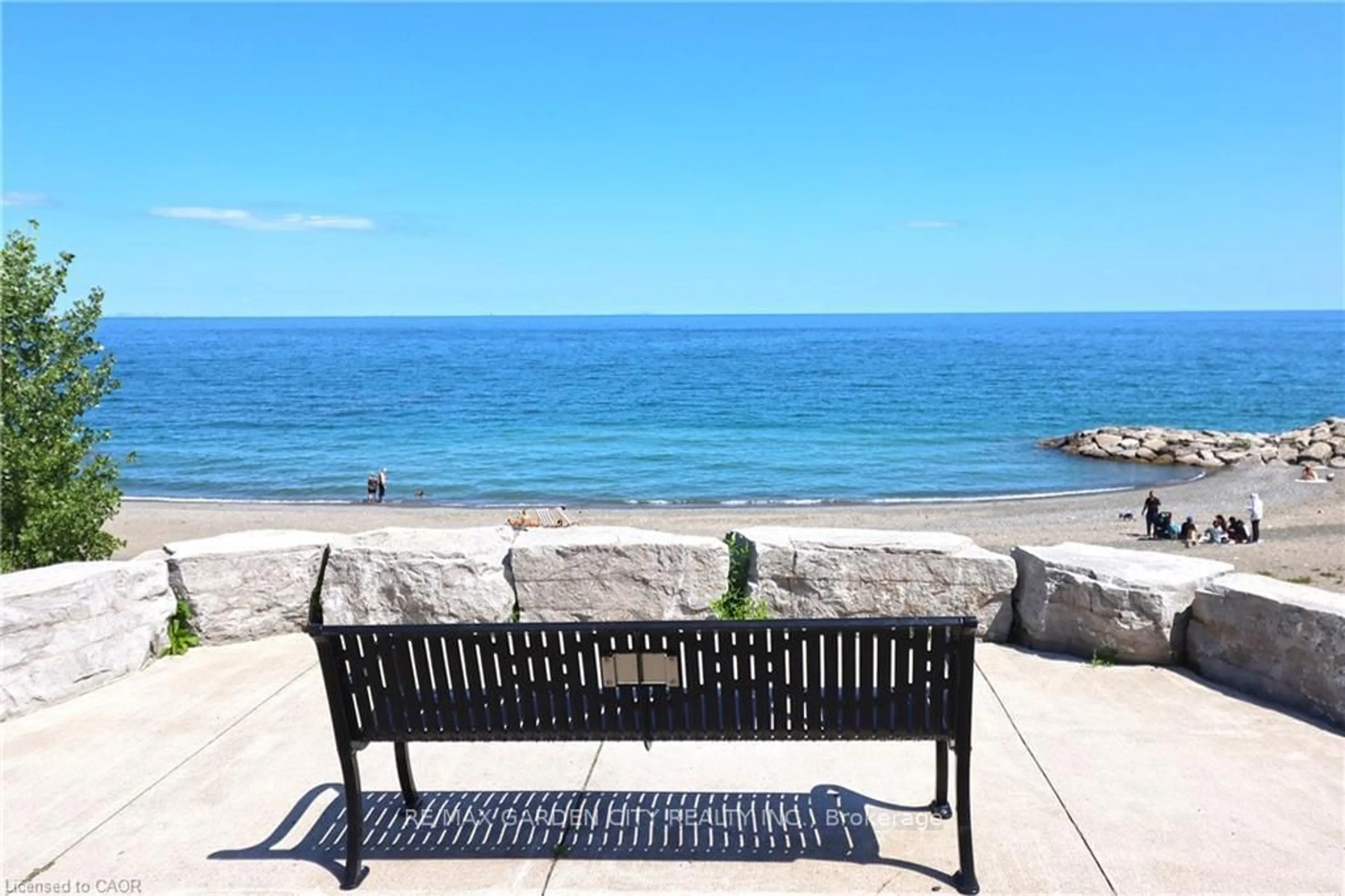 Patio, water/lake/river/ocean view for 10 Concord Pl #408, Grimsby Ontario L3M 0G6