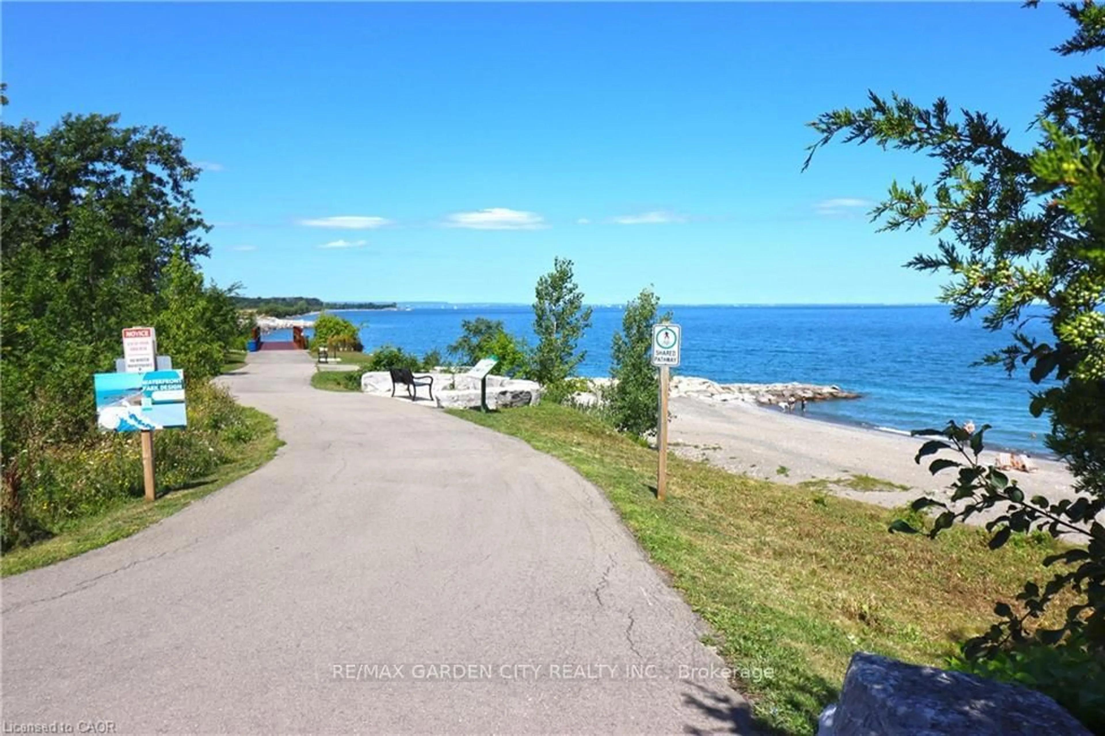 Unknown for 10 Concord Pl #408, Grimsby Ontario L3M 0G6