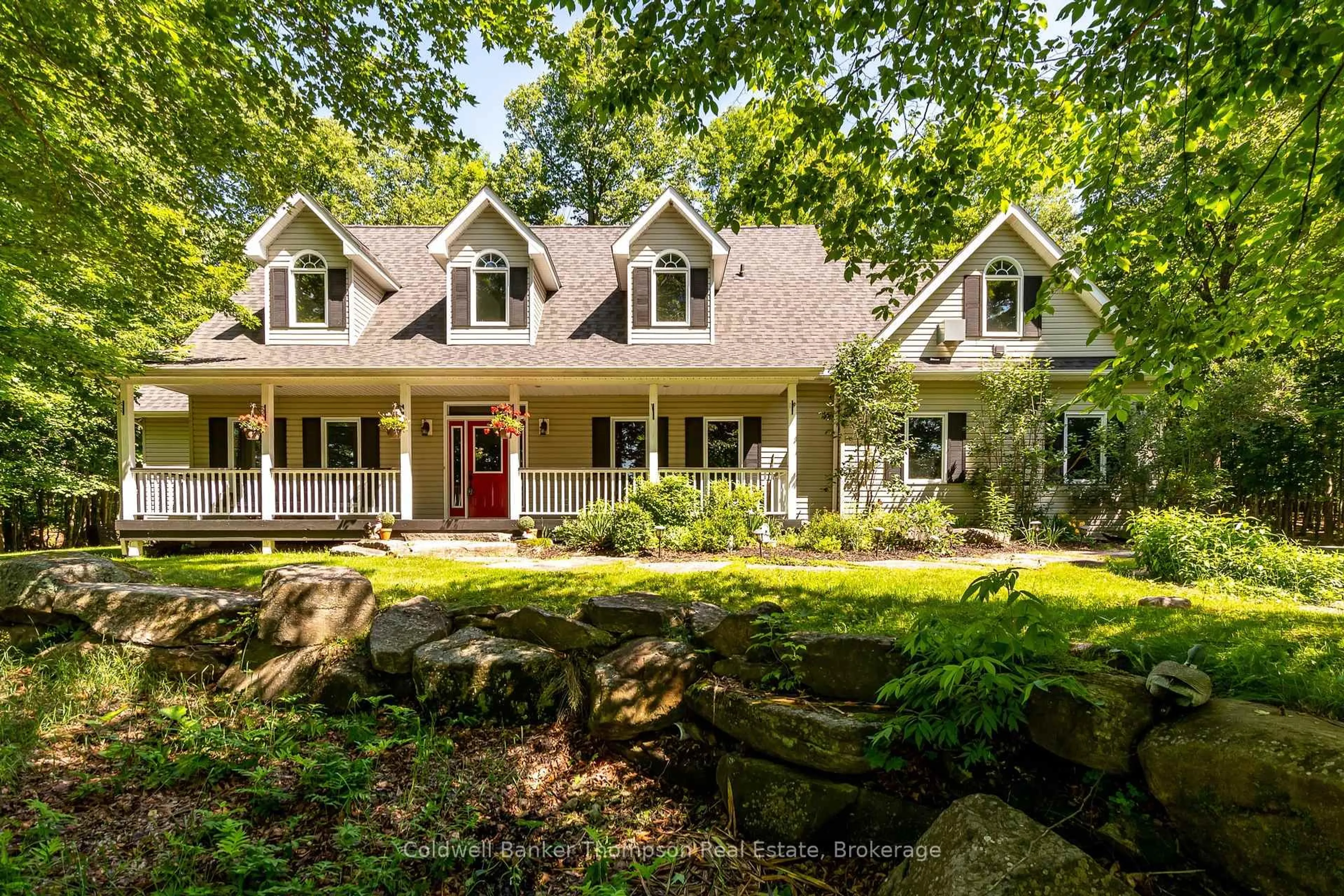 Home with vinyl exterior material, unknown for 1259 Golf Course Rd, Lake of Bays Ontario P1H 2J6