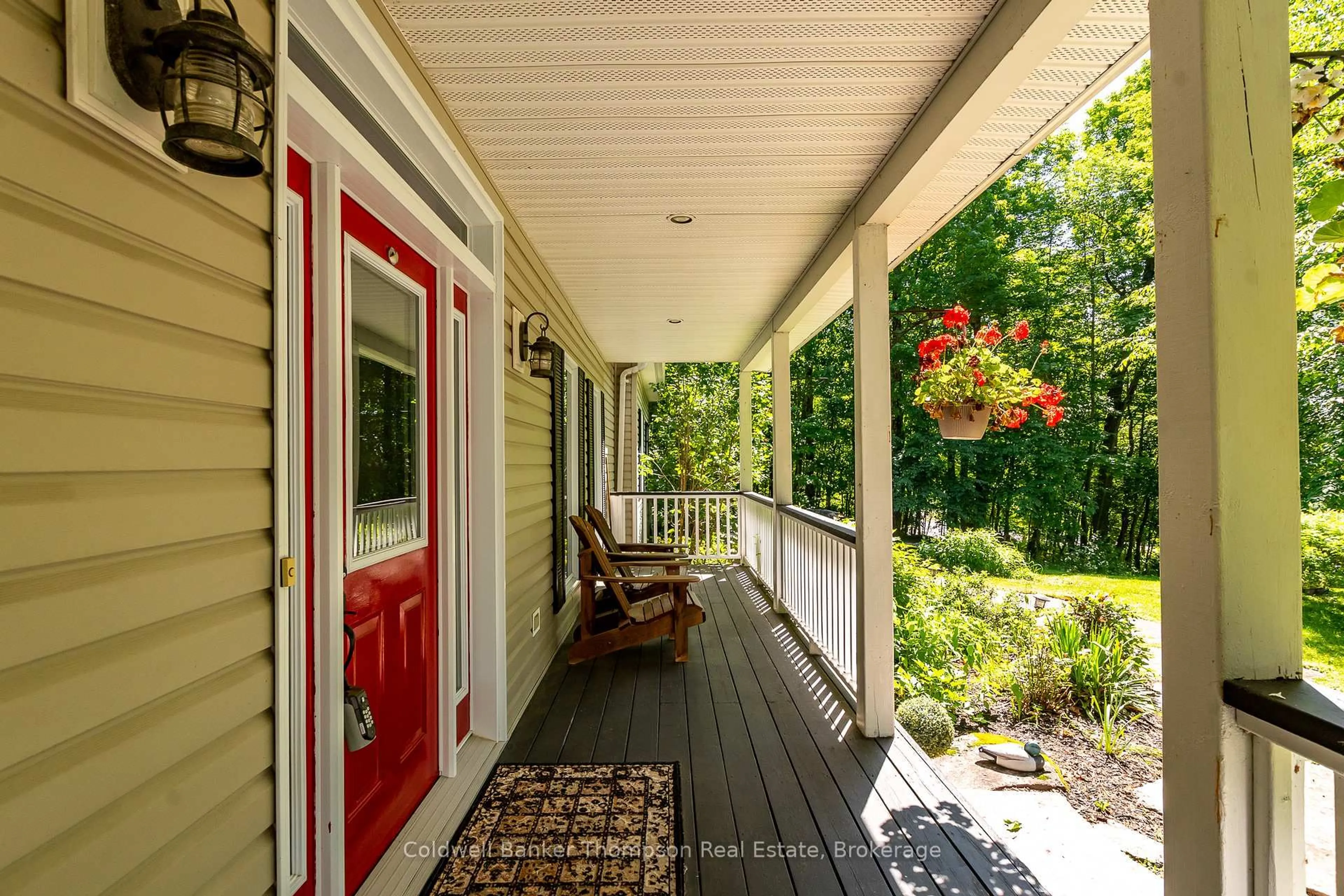 Patio, street for 1259 Golf Course Rd, Lake of Bays Ontario P1H 2J6