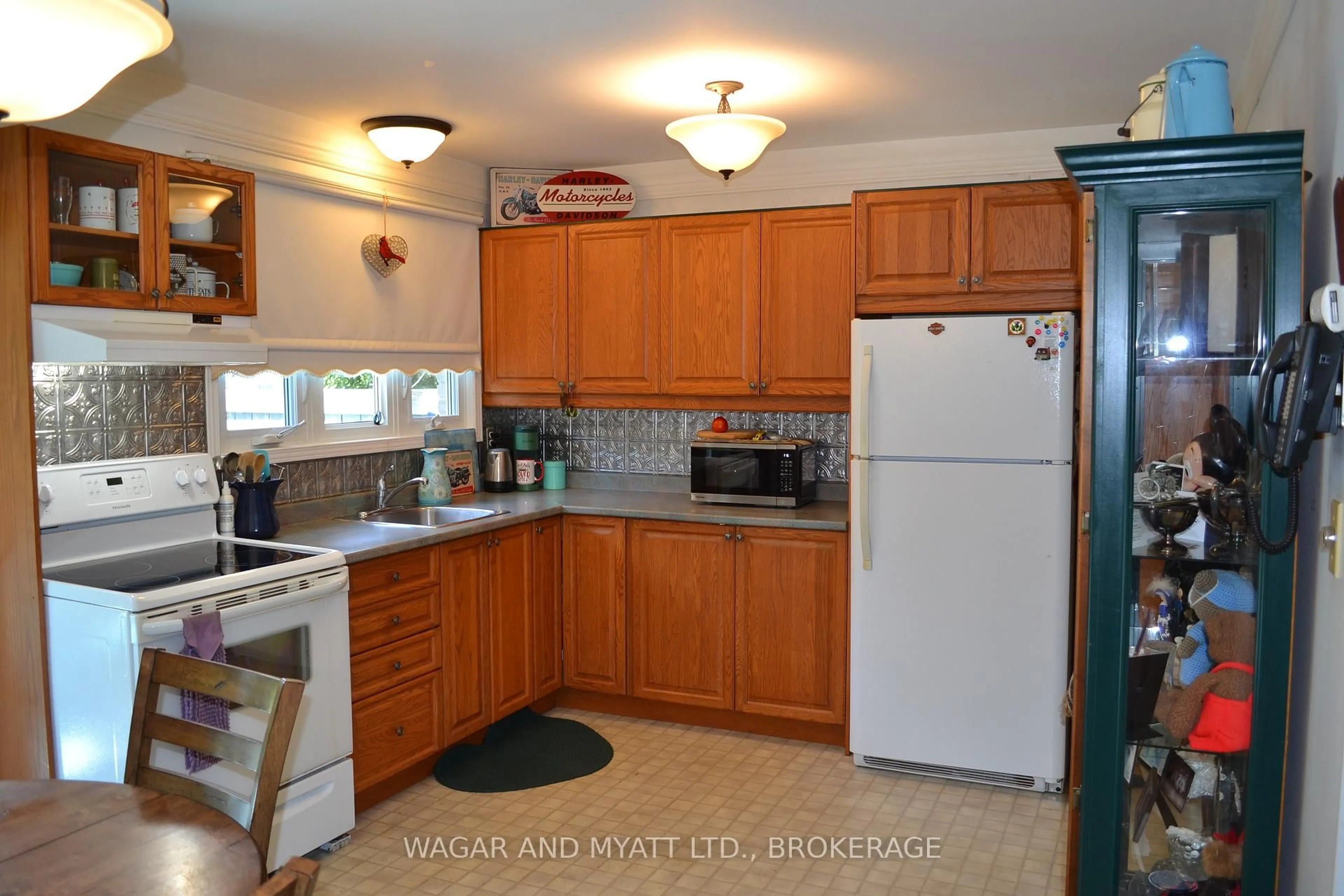 Standard kitchen, unknown for 60 Winchester Dr #30, Greater Napanee Ontario K7R 3R2