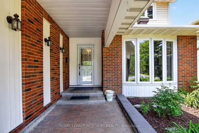 1646 Grey Nuns Dr, Orleans 4
