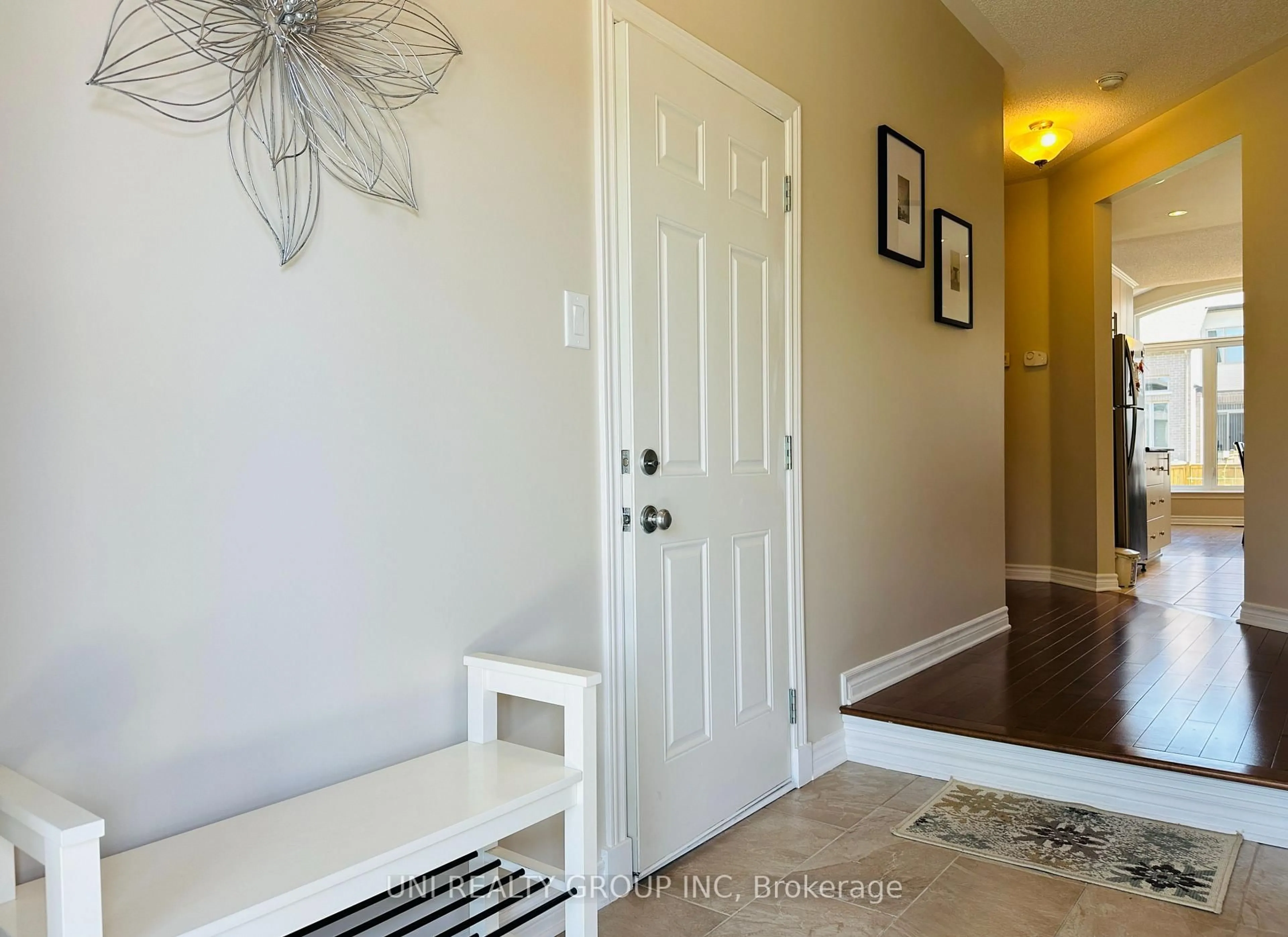 Indoor entryway for 202 Mareth Way, Ottawa Ontario K4M 0C9