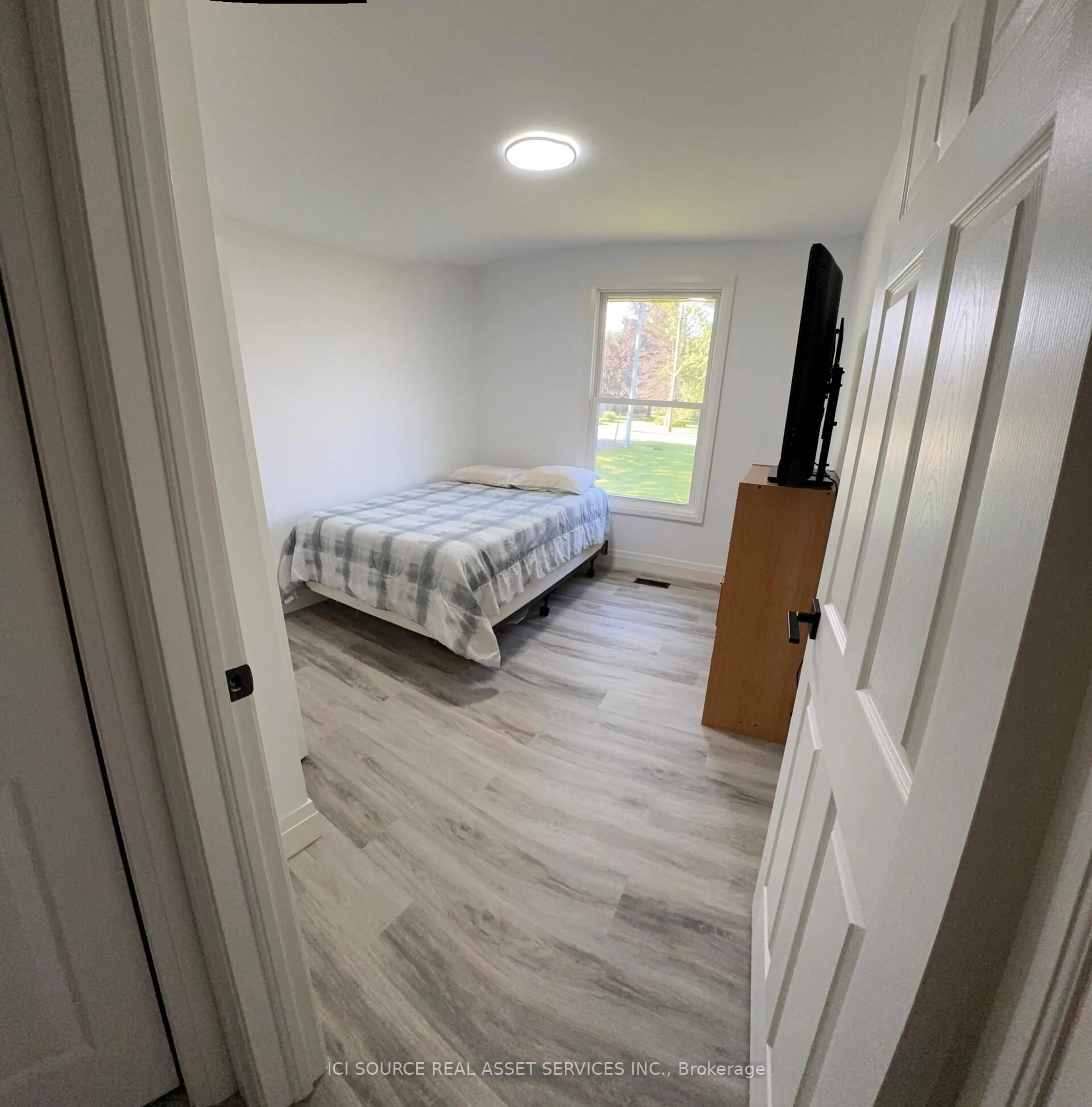 A pic of a room for 230 Minnie St, Thames Centre Ontario N0L 1G0