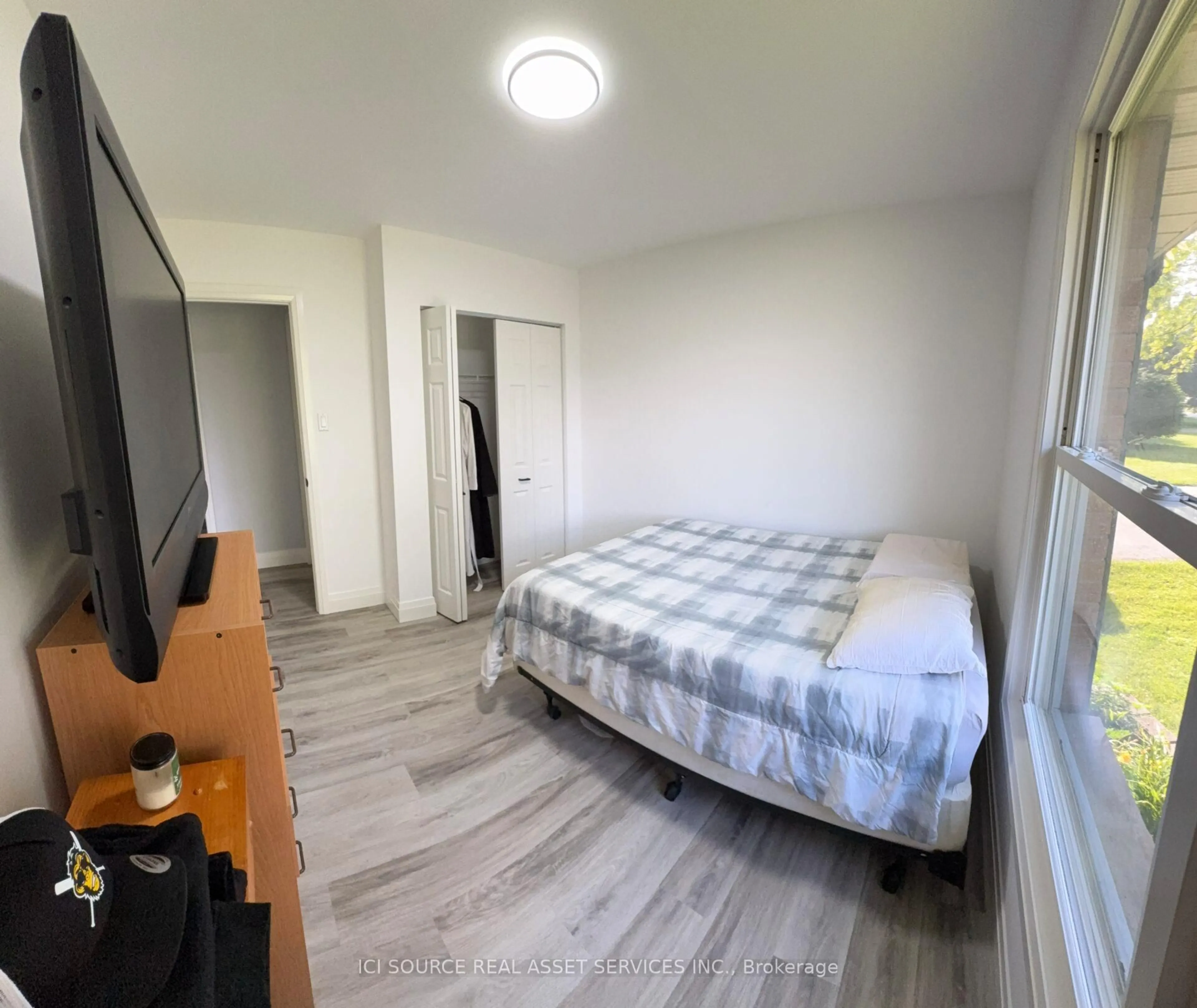 A pic of a room for 230 Minnie St, Thames Centre Ontario N0L 1G0