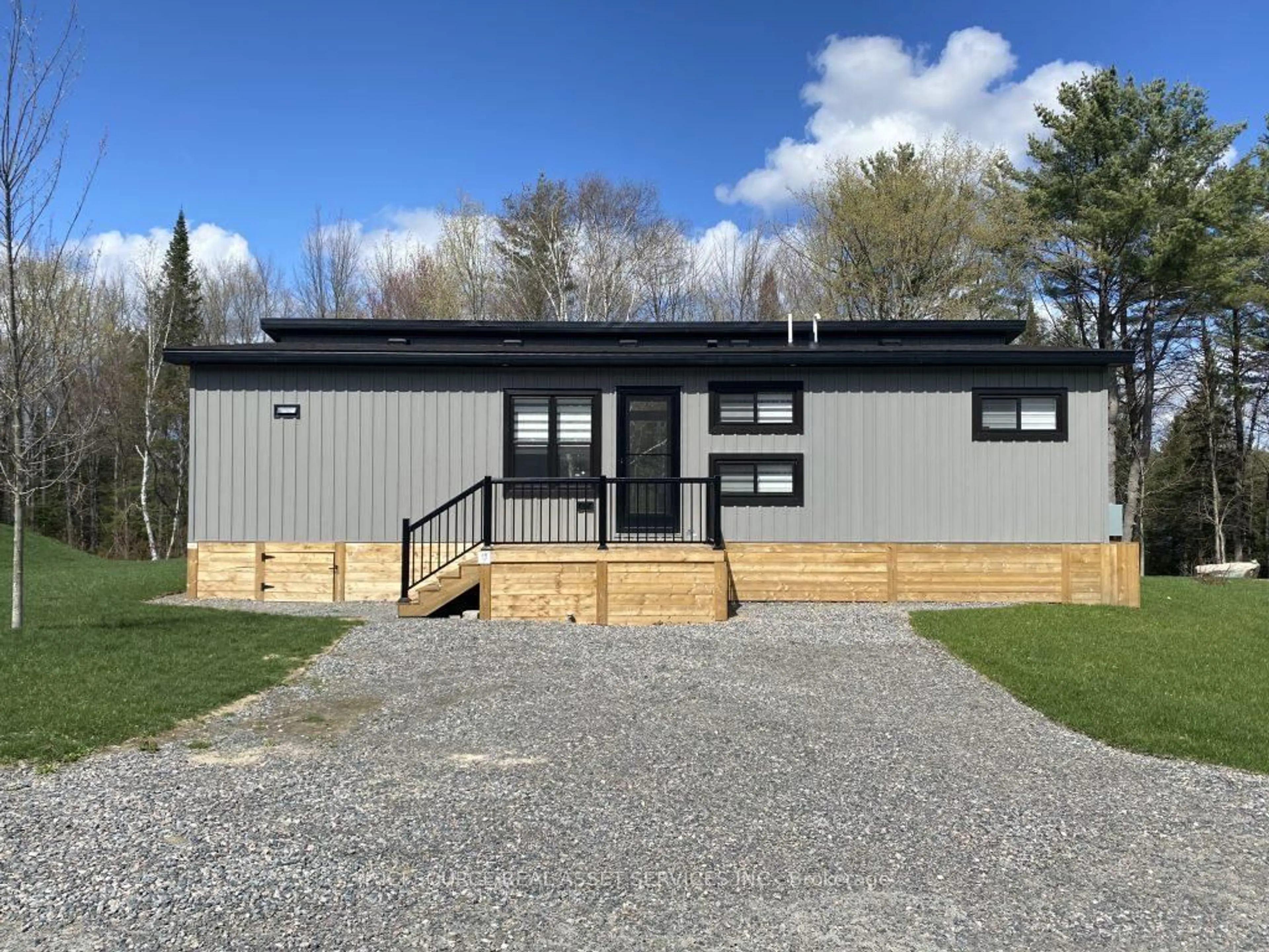 Shed for 1047 Bonnie Lake Camp Dr #LC0001, Bracebridge Ontario P1L 1W9