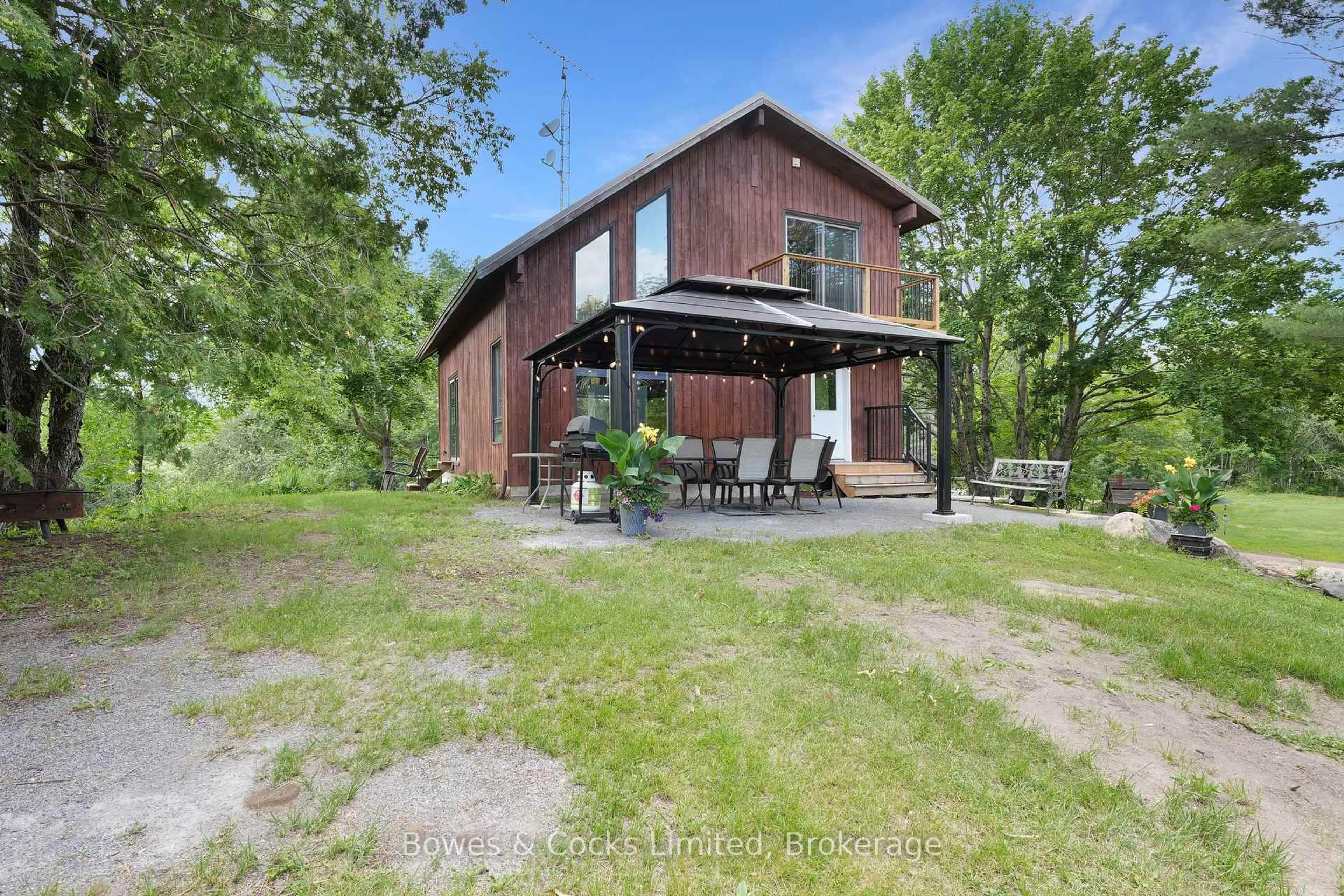 A pic from outside/outdoor area/front of a property/back of a property/a pic from drone, building for 2885 Lower Faraday Rd, Coe Hill Ontario K0L 1P0