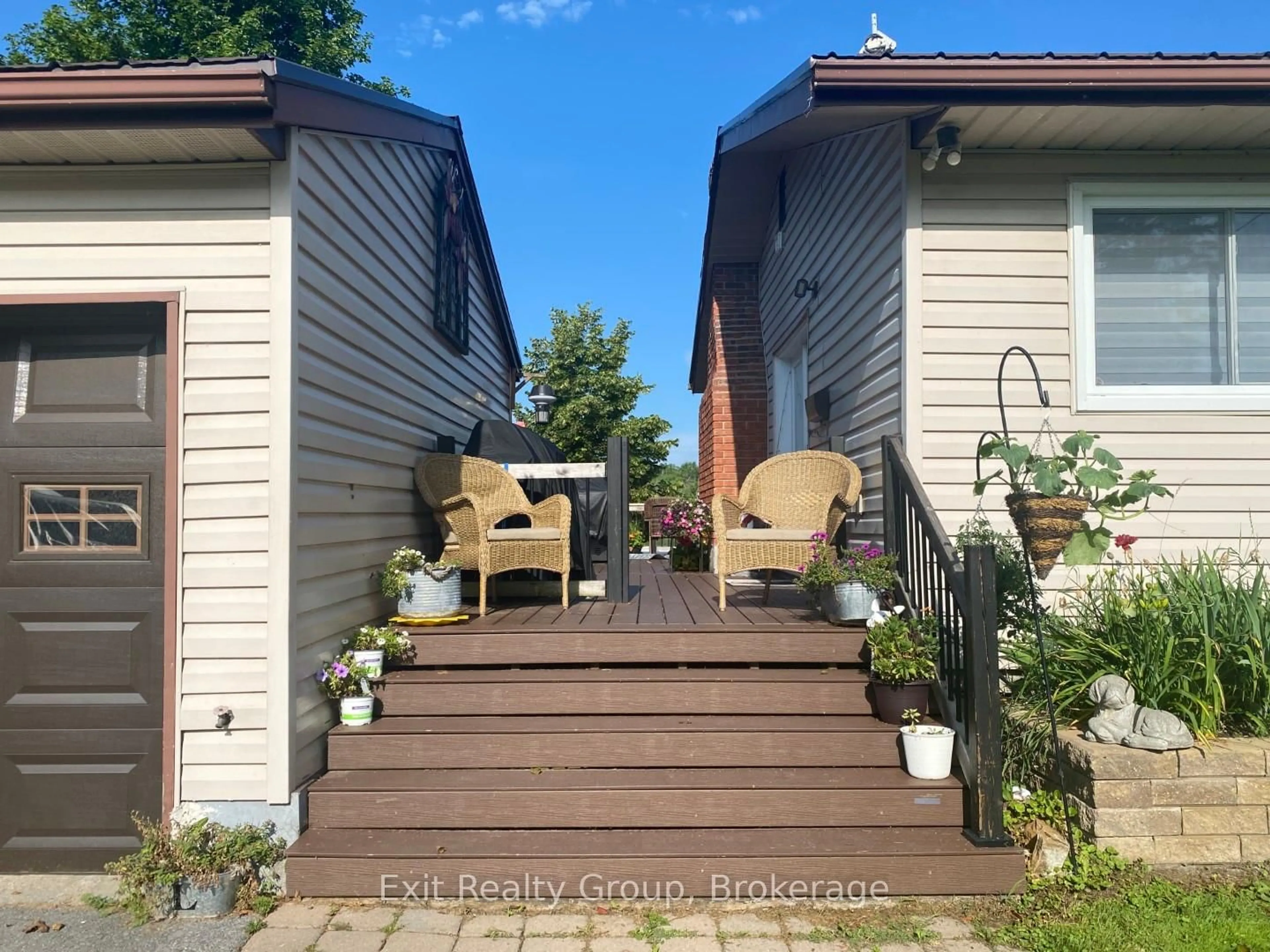 Patio, street for 66 Rodgers Rd, Trent Hills Ontario K0K 2C0