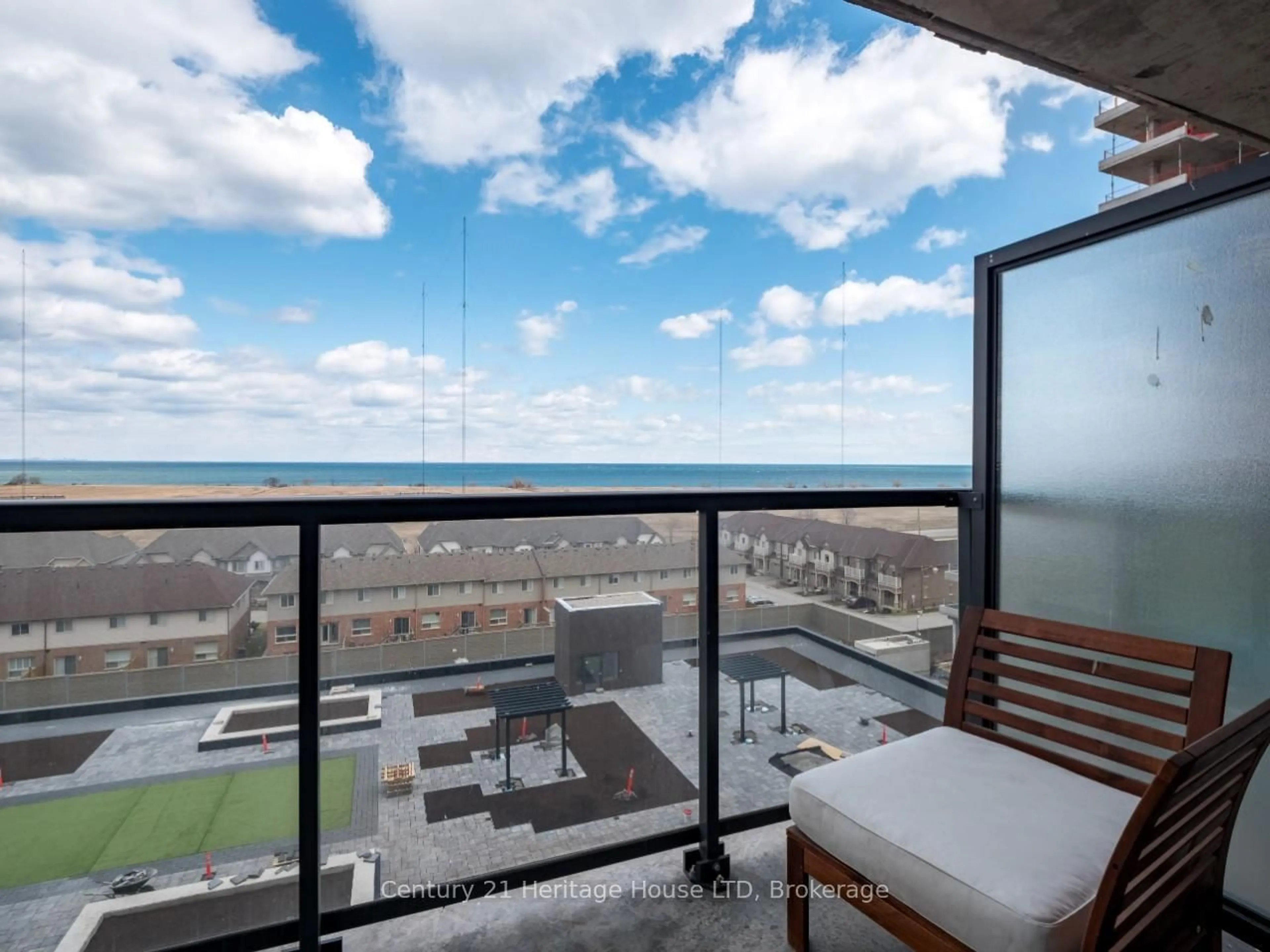 Balcony in the apartment, water/lake/river/ocean view for 560 NORTH SERVICE Rd #608, Grimsby Ontario L3M 0G3