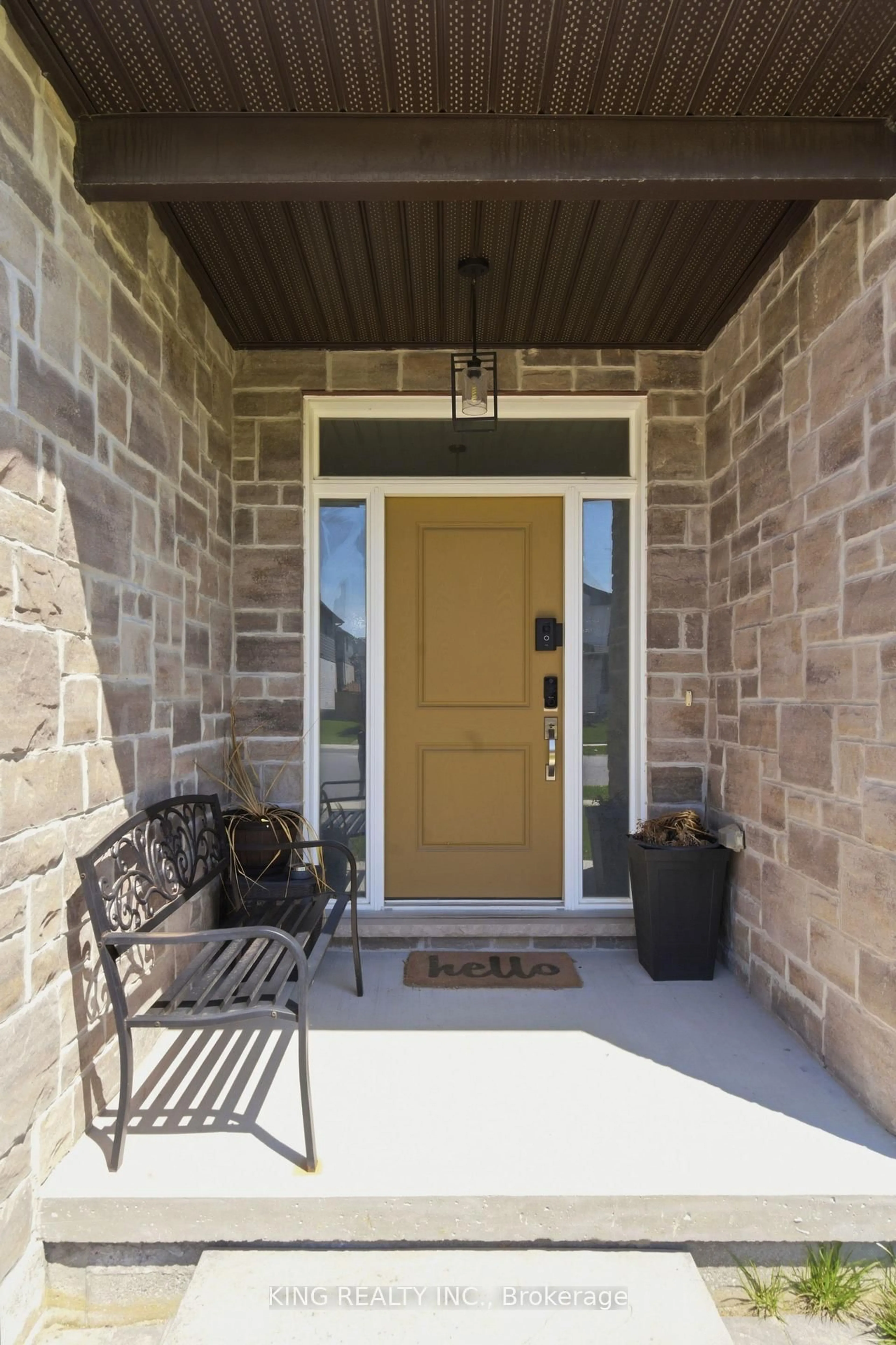 Indoor entryway for 200 BOARDWALK Way, Thames Centre Ontario N0L 1G2