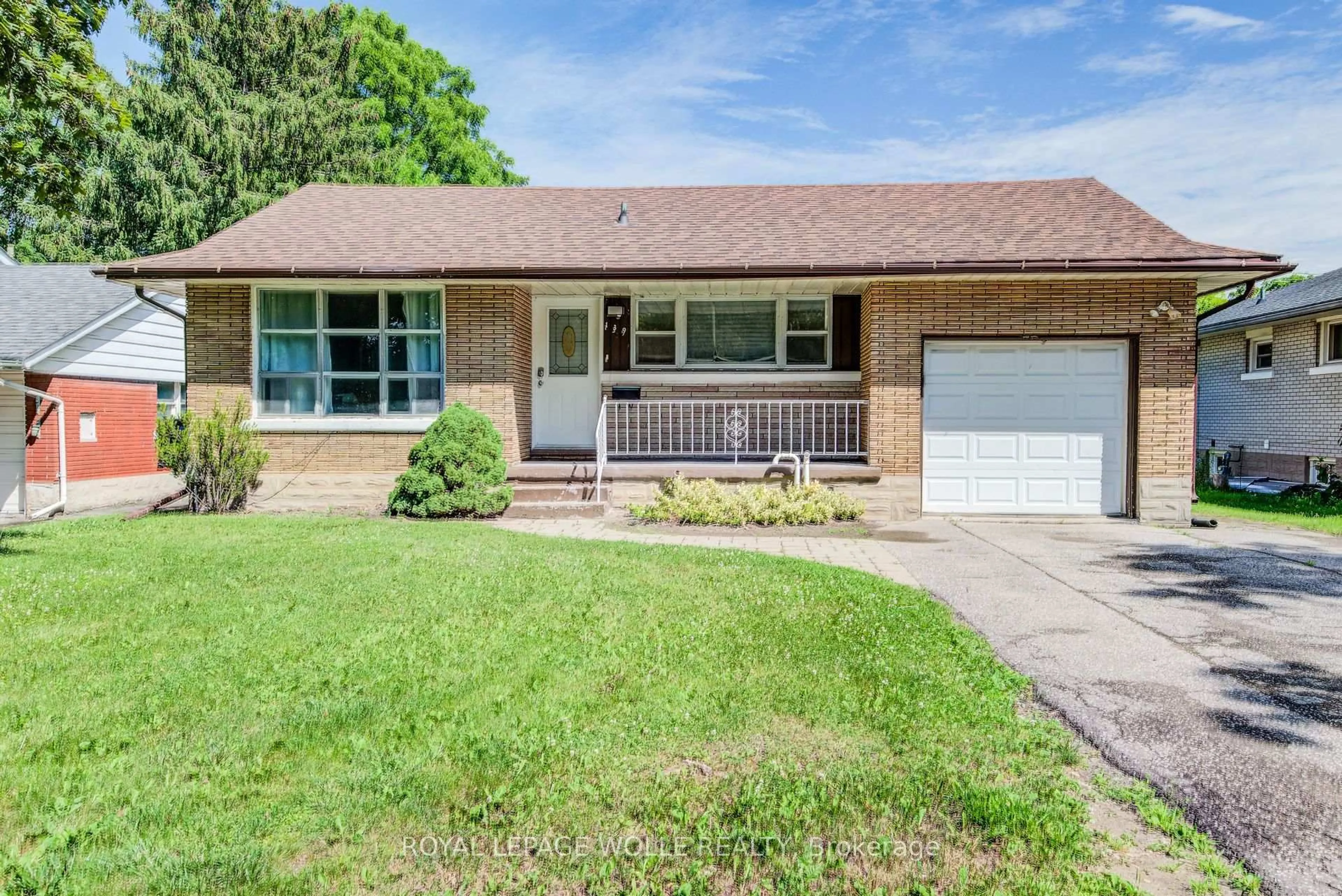 Home with brick exterior material, street for 139 Elgin Cres, Waterloo Ontario N2J 2S5