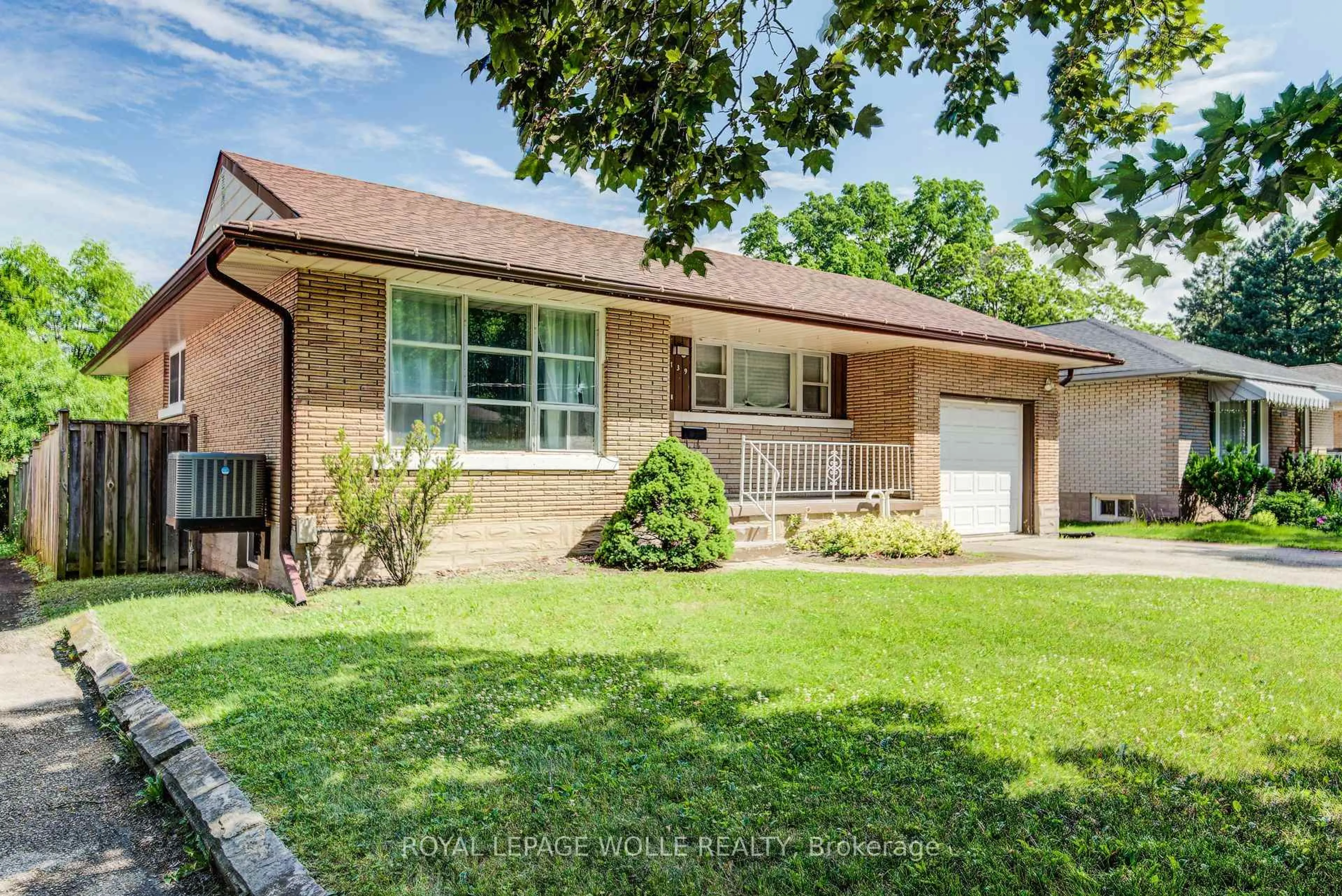 Home with brick exterior material, street for 139 Elgin Cres, Waterloo Ontario N2J 2S5