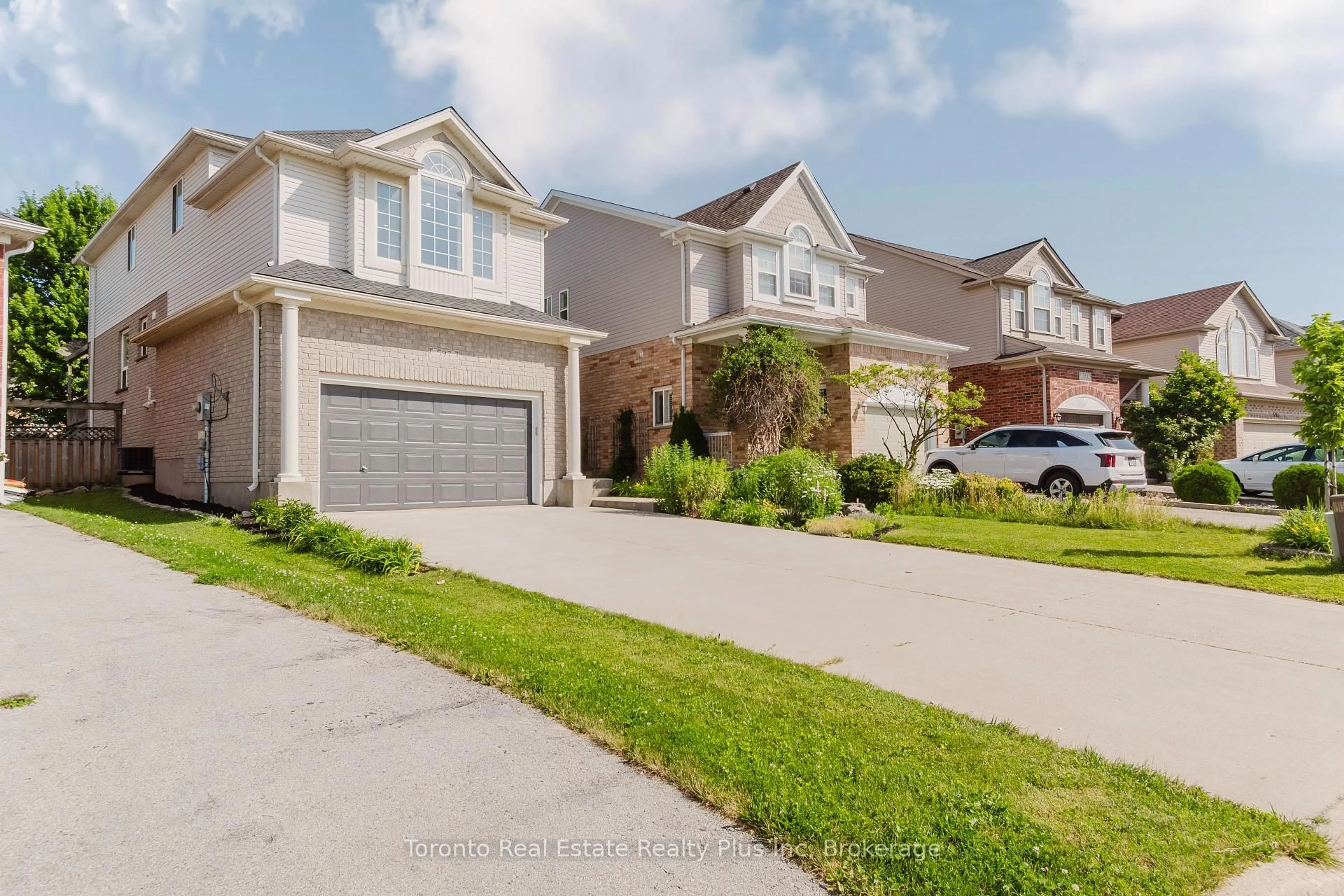 Unknown for 597 Little Dover Cres, Waterloo Ontario N2K 4E5