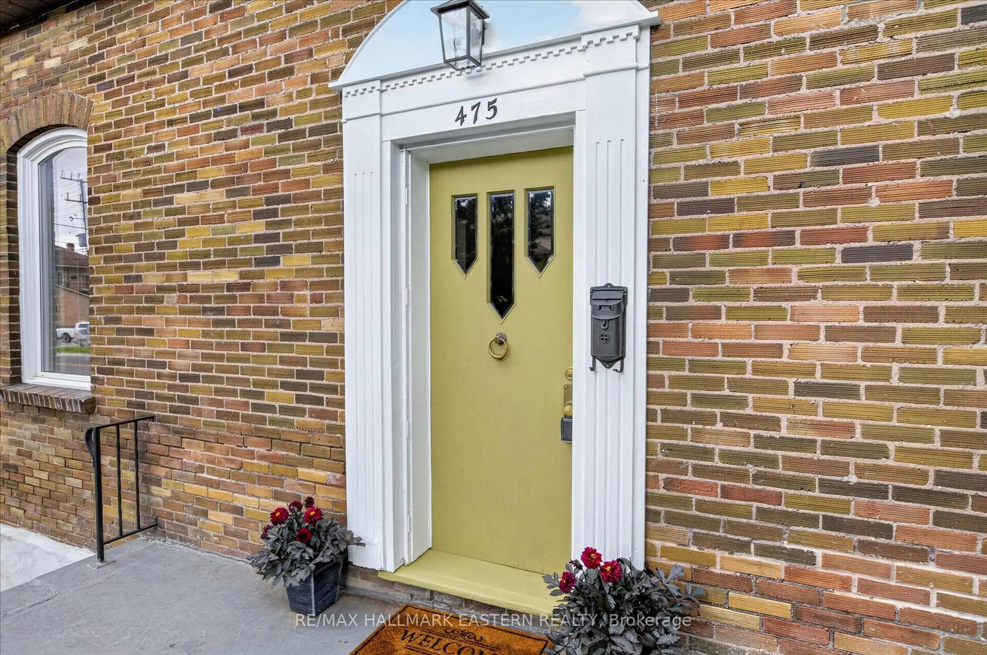 Unknown for 475 Aylmer St, Peterborough Ontario K9H 3W3