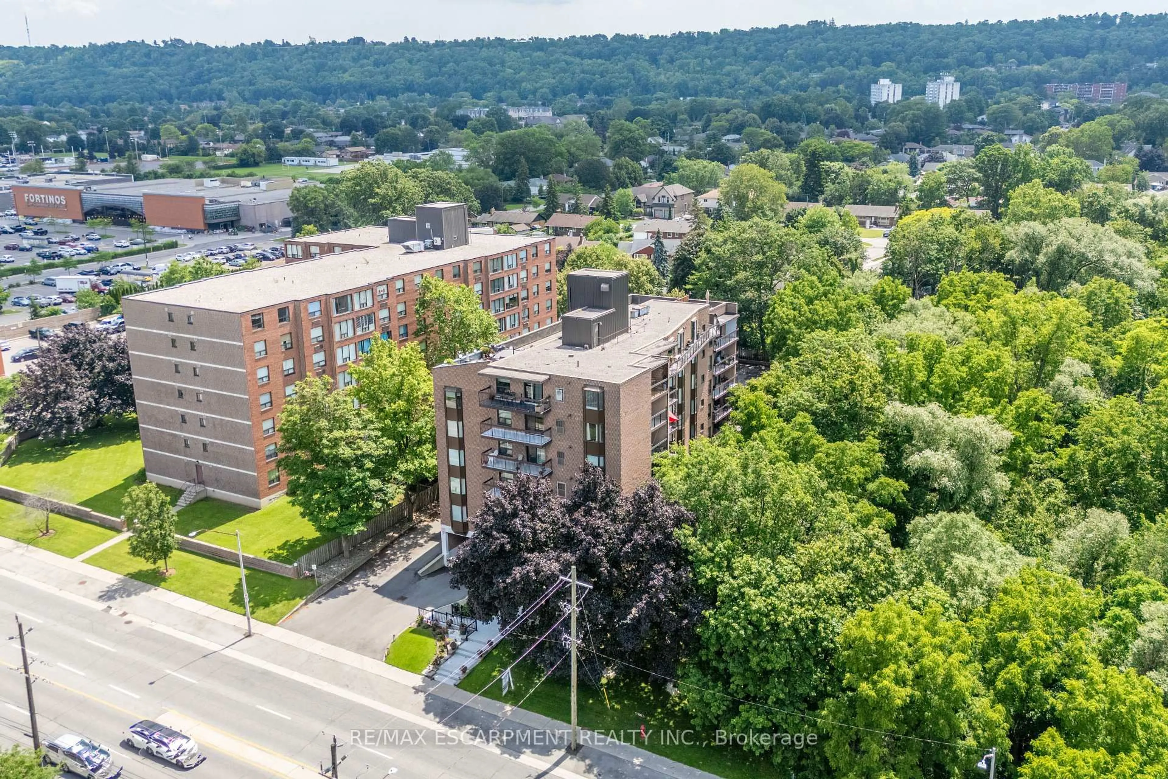 A pic from outside/outdoor area/front of a property/back of a property/a pic from drone, city buildings view from balcony for 966 Queenston Rd #204, Hamilton Ontario L8G 1B7