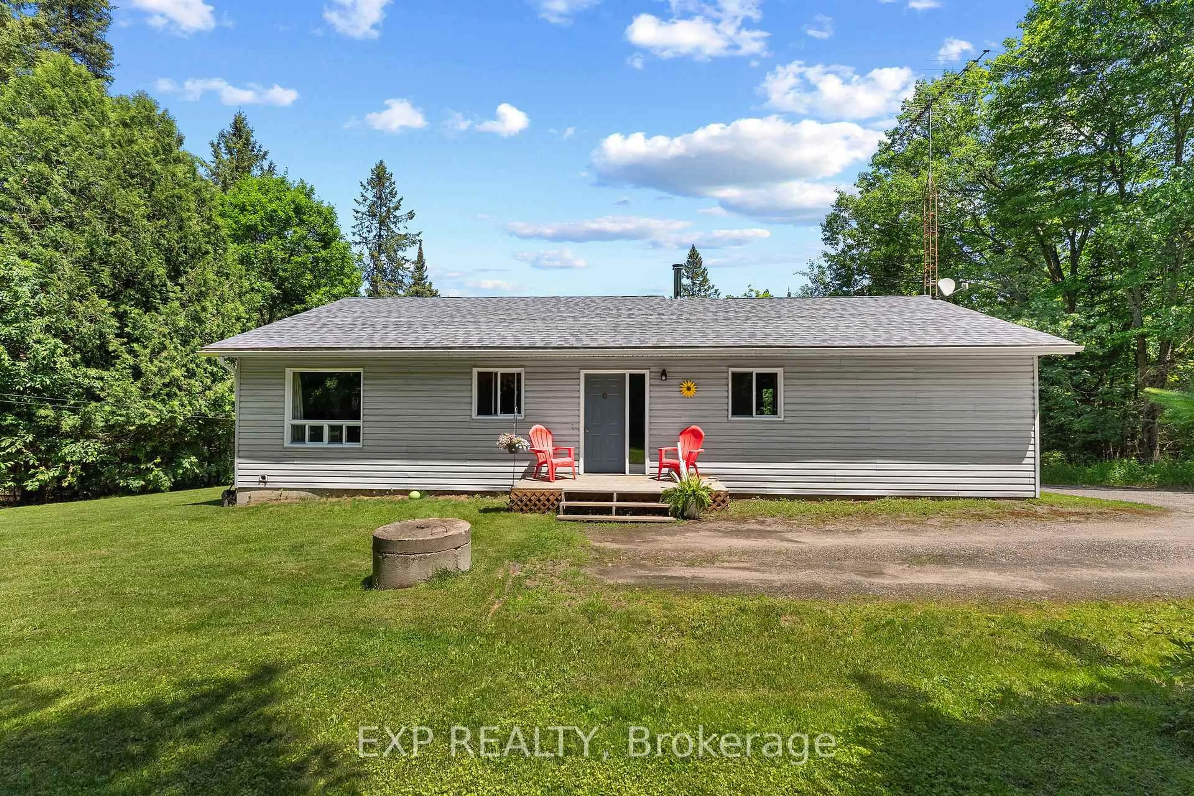 A pic from outside/outdoor area/front of a property/back of a property/a pic from drone, unknown for 230 Kartuzy Rd, Barry's Bay Ontario K0J 1B0
