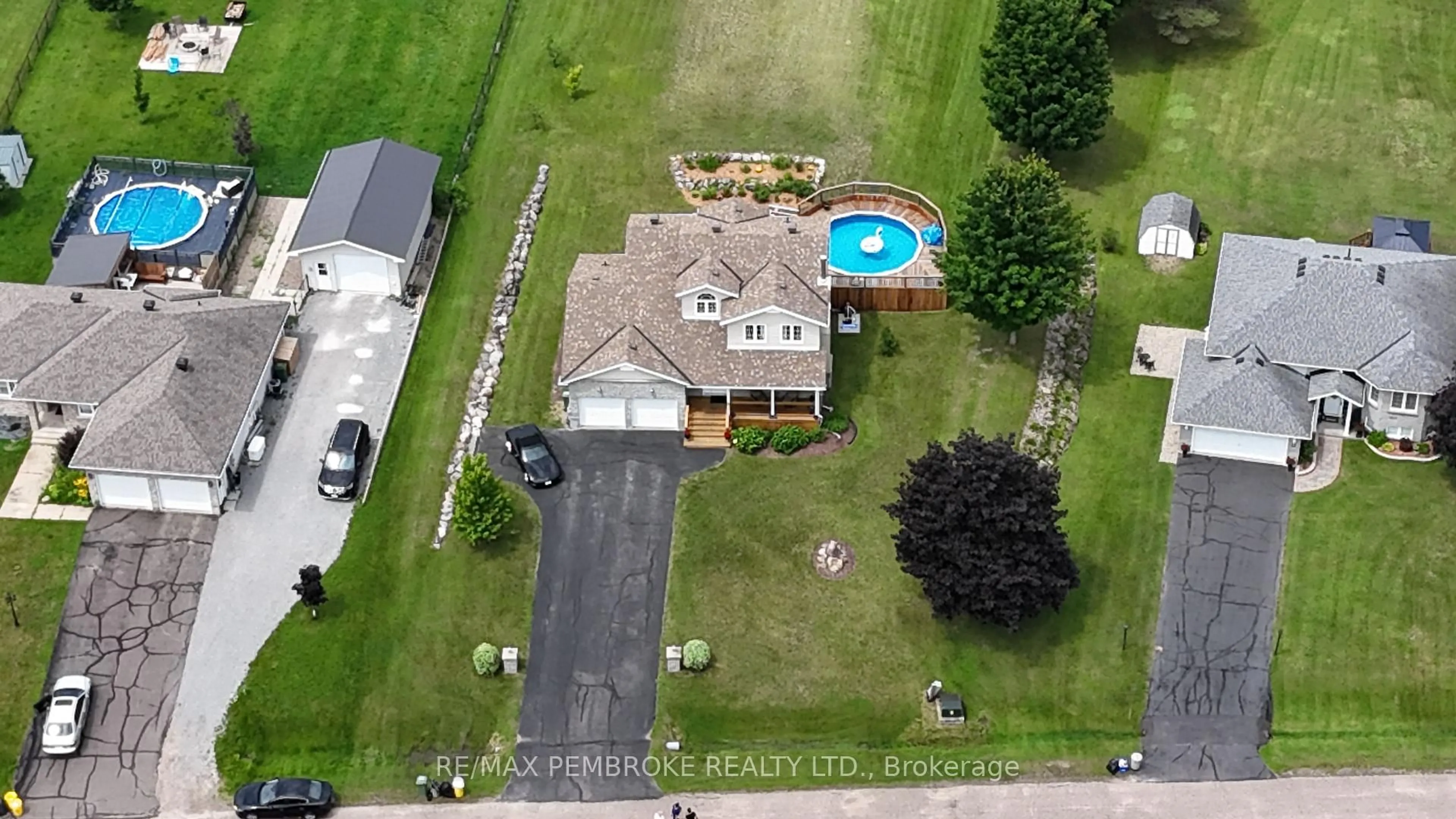 A pic from outside/outdoor area/front of a property/back of a property/a pic from drone, water/lake/river/ocean view for 9 Heron Dr, Pembroke Ontario K8A 8N8