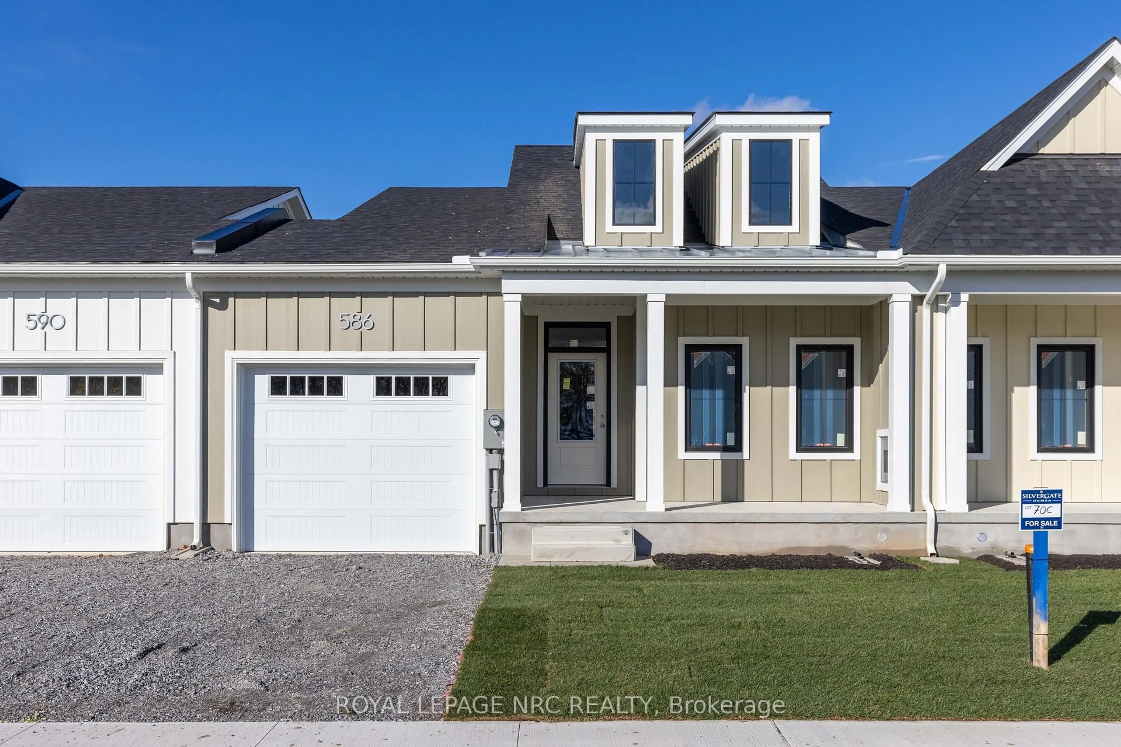 Home with vinyl exterior material, street for 586 Seneca Dr #70 C, Fort Erie Ontario L2A 1C2