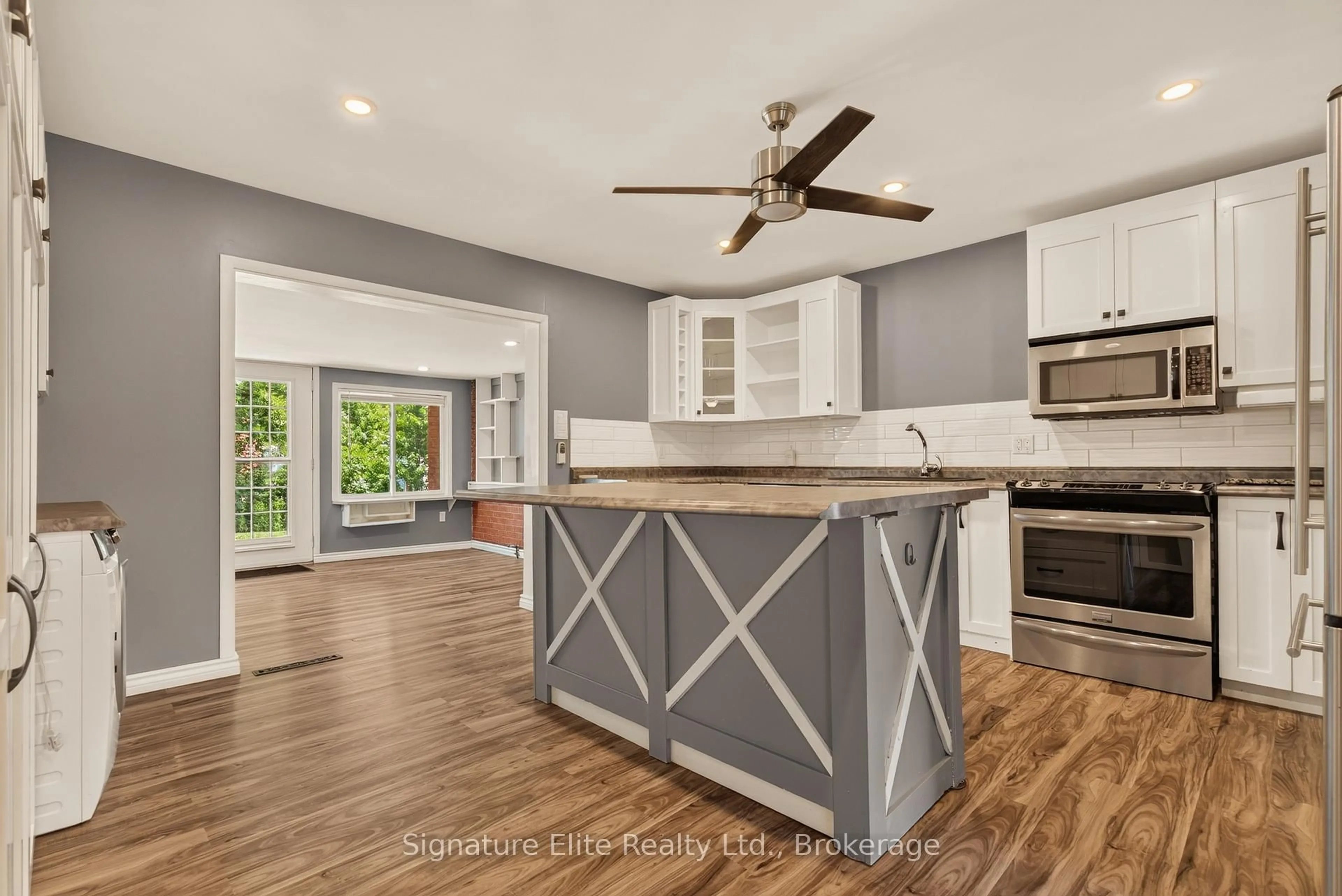 Open concept kitchen, unknown for 17 Fairfield Dr, Haldimand Ontario N0A 1H0