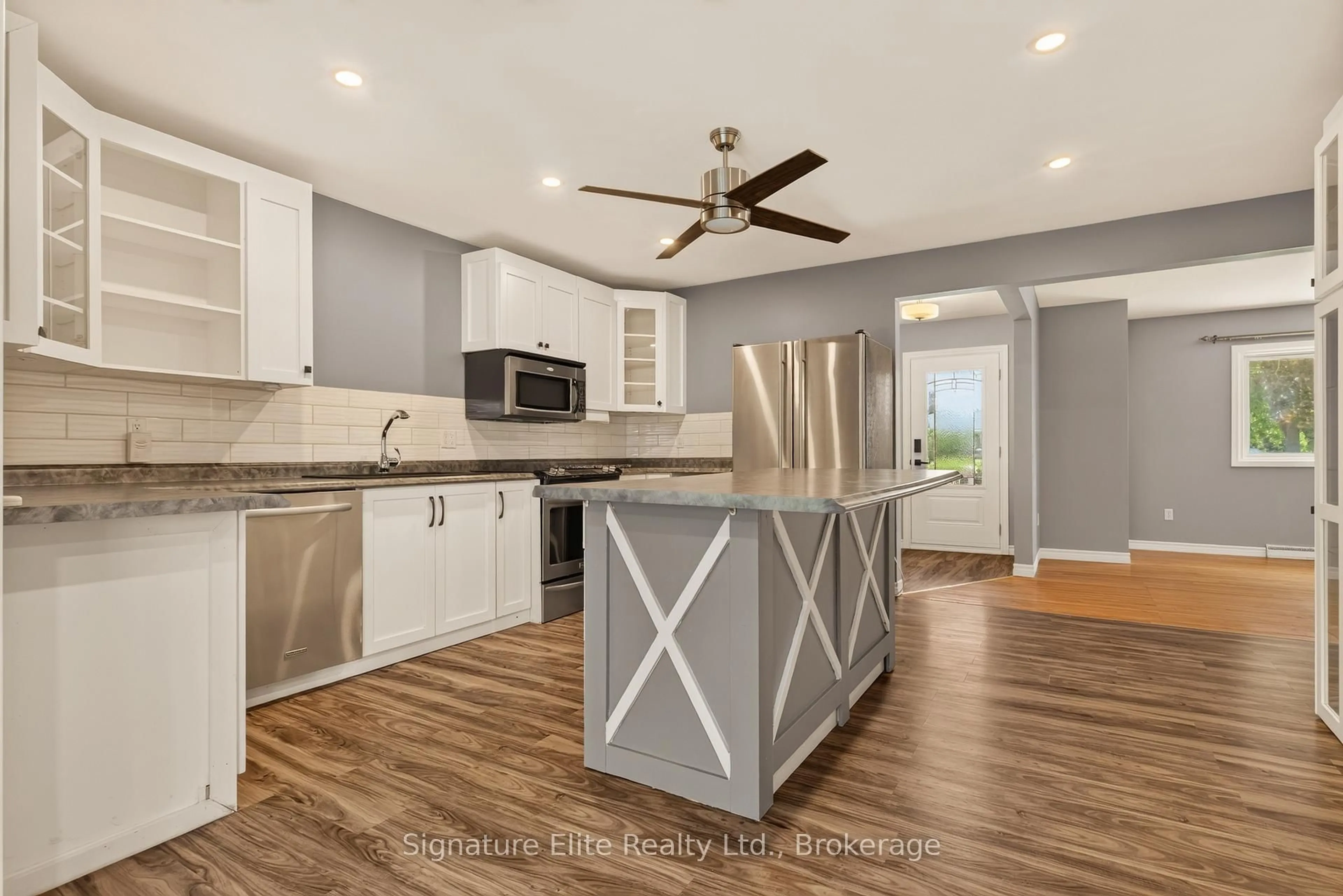 Open concept kitchen, unknown for 17 Fairfield Dr, Haldimand Ontario N0A 1H0