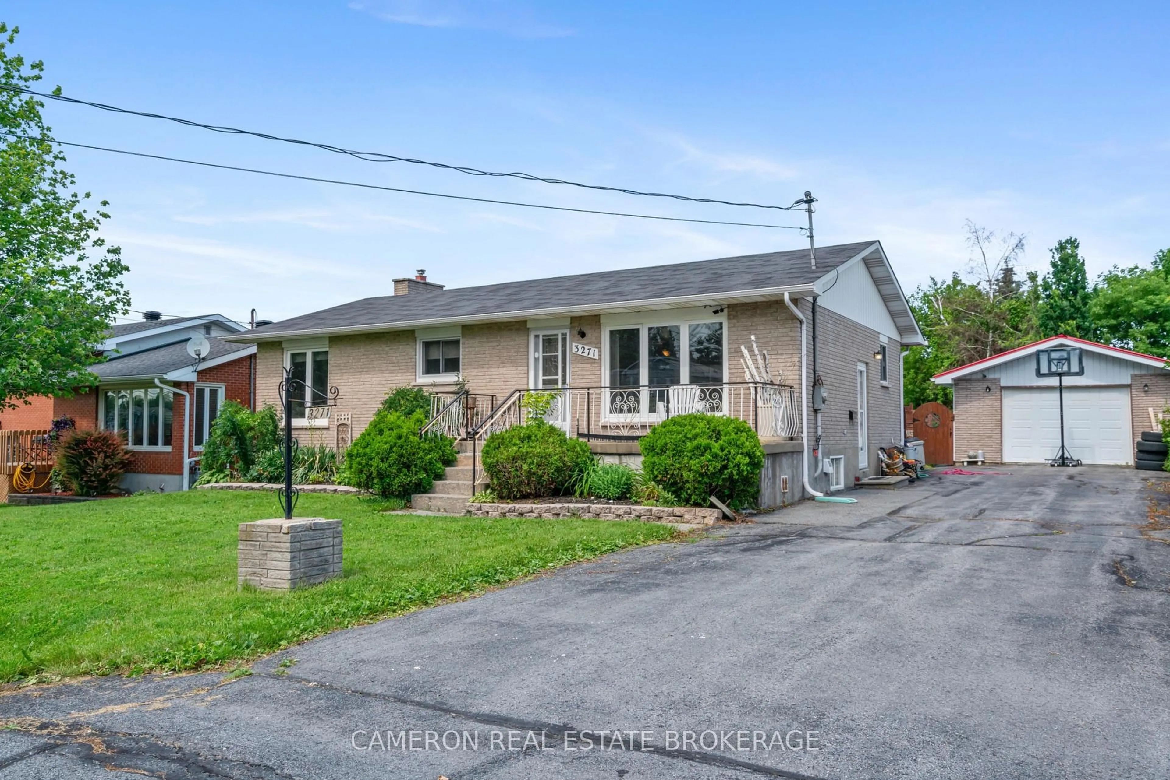 A pic from outside/outdoor area/front of a property/back of a property/a pic from drone, street for 3271 Bruce St, South Stormont Ontario K6K 1M4
