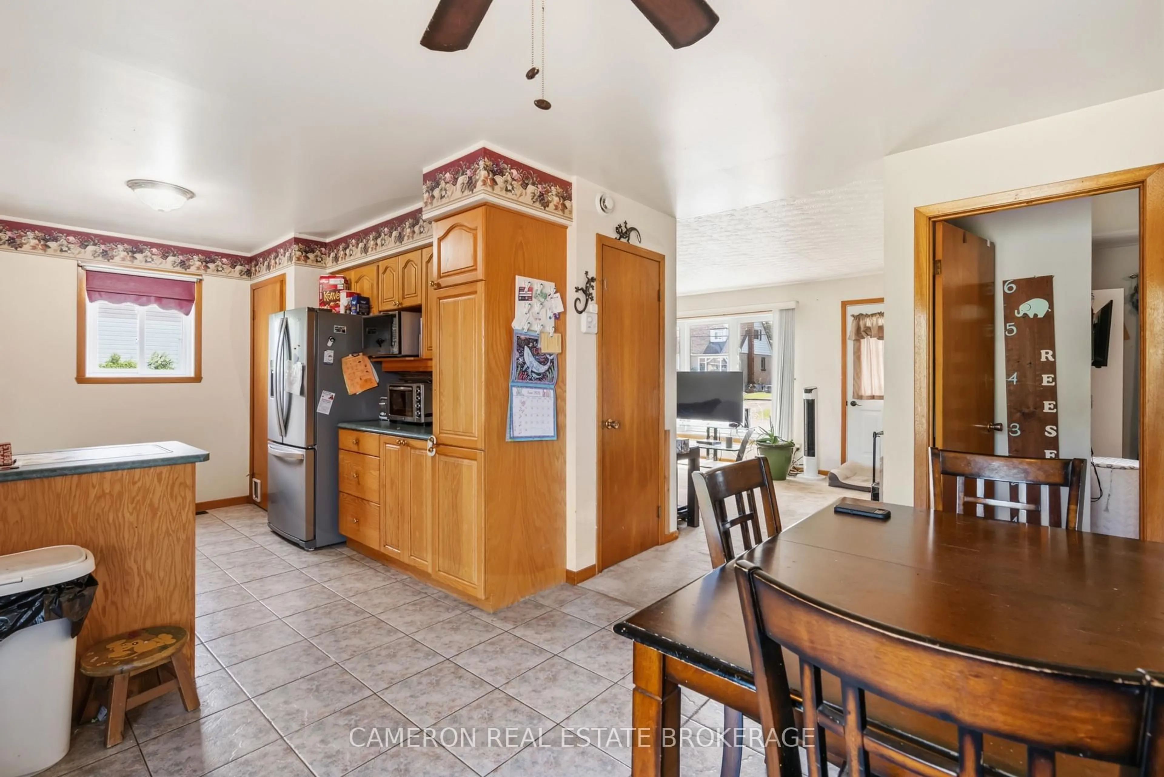 Open concept kitchen, ceramic/tile floor for 3271 Bruce St, South Stormont Ontario K6K 1M4