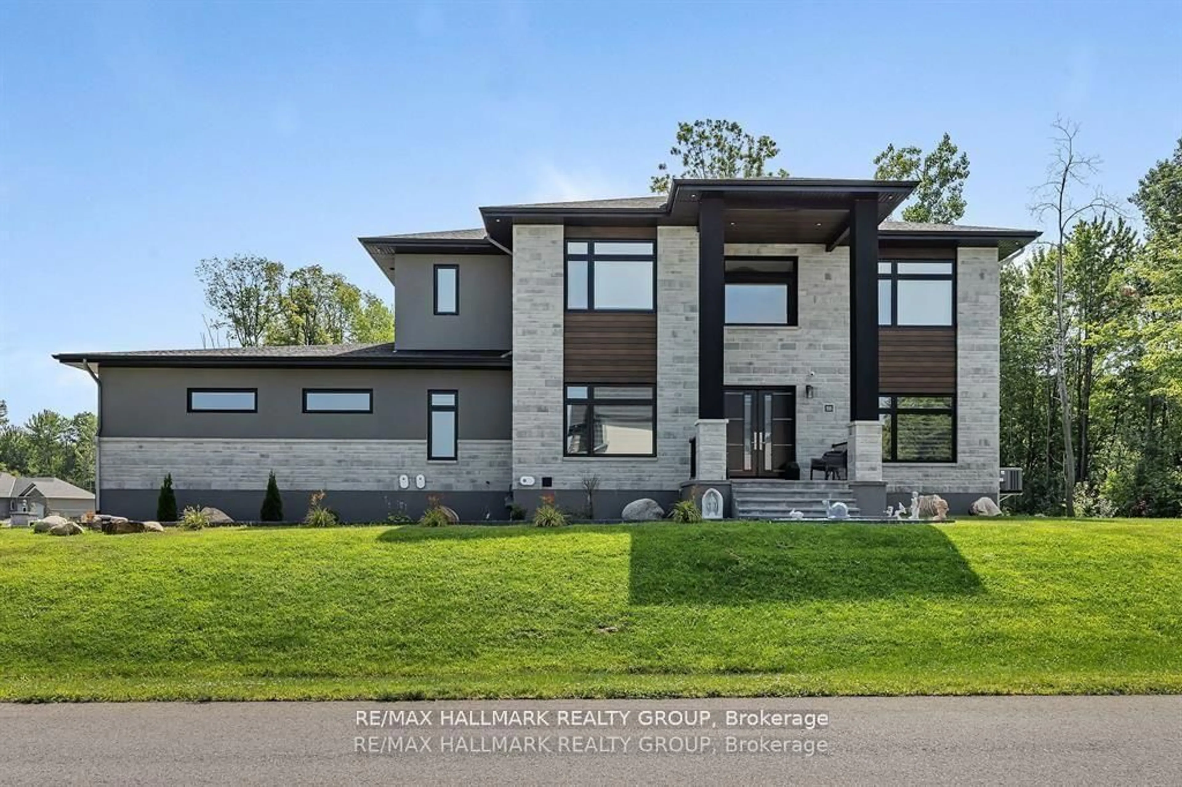 Home with brick exterior material, unknown for 595 Shoreway Dr, Greely Ontario K4P 0G3
