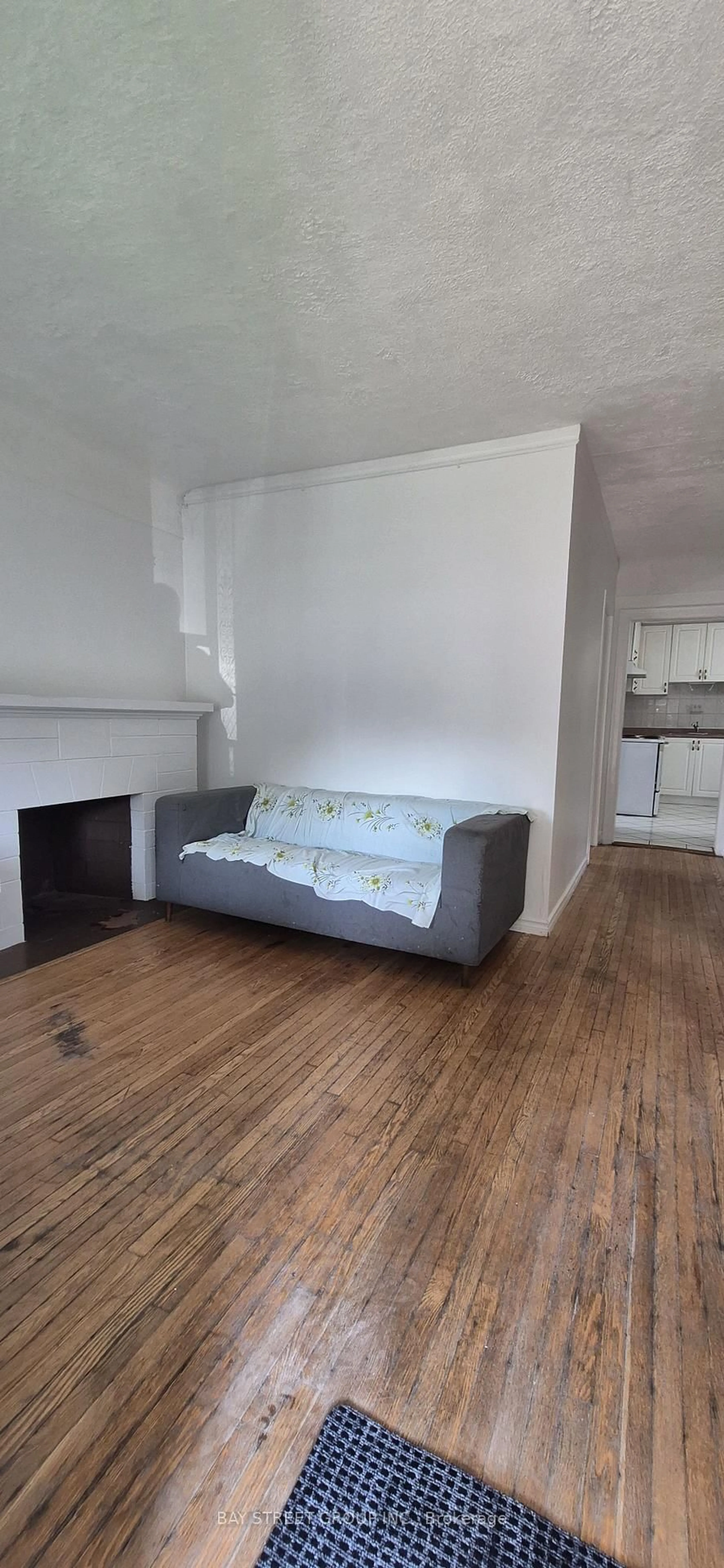 A pic of a room for 125 Broadway Ave, Hamilton Ontario L8S 2W2