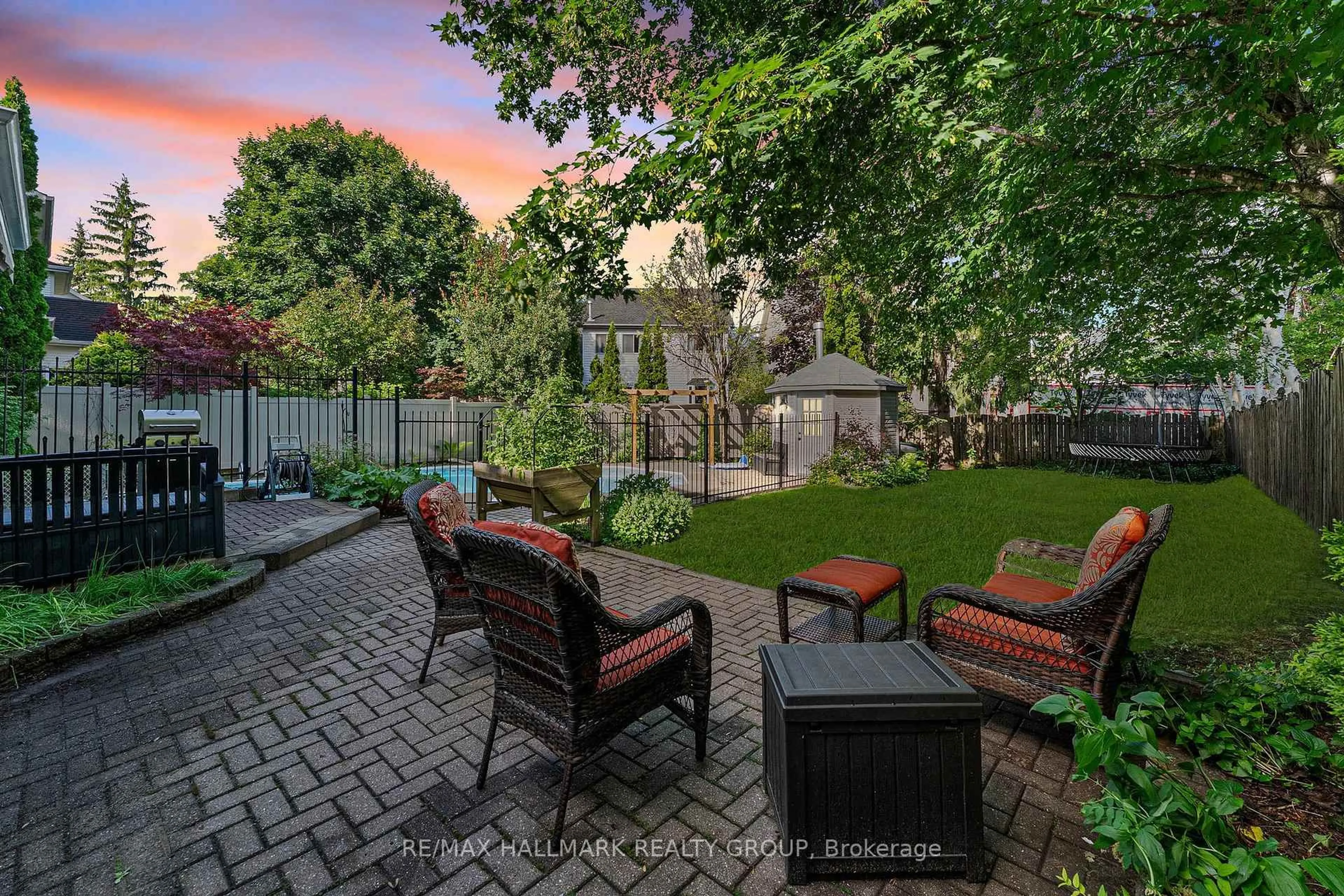 Patio, street for 24 Wendell Ave, Stittsville Ontario K2S 1G9
