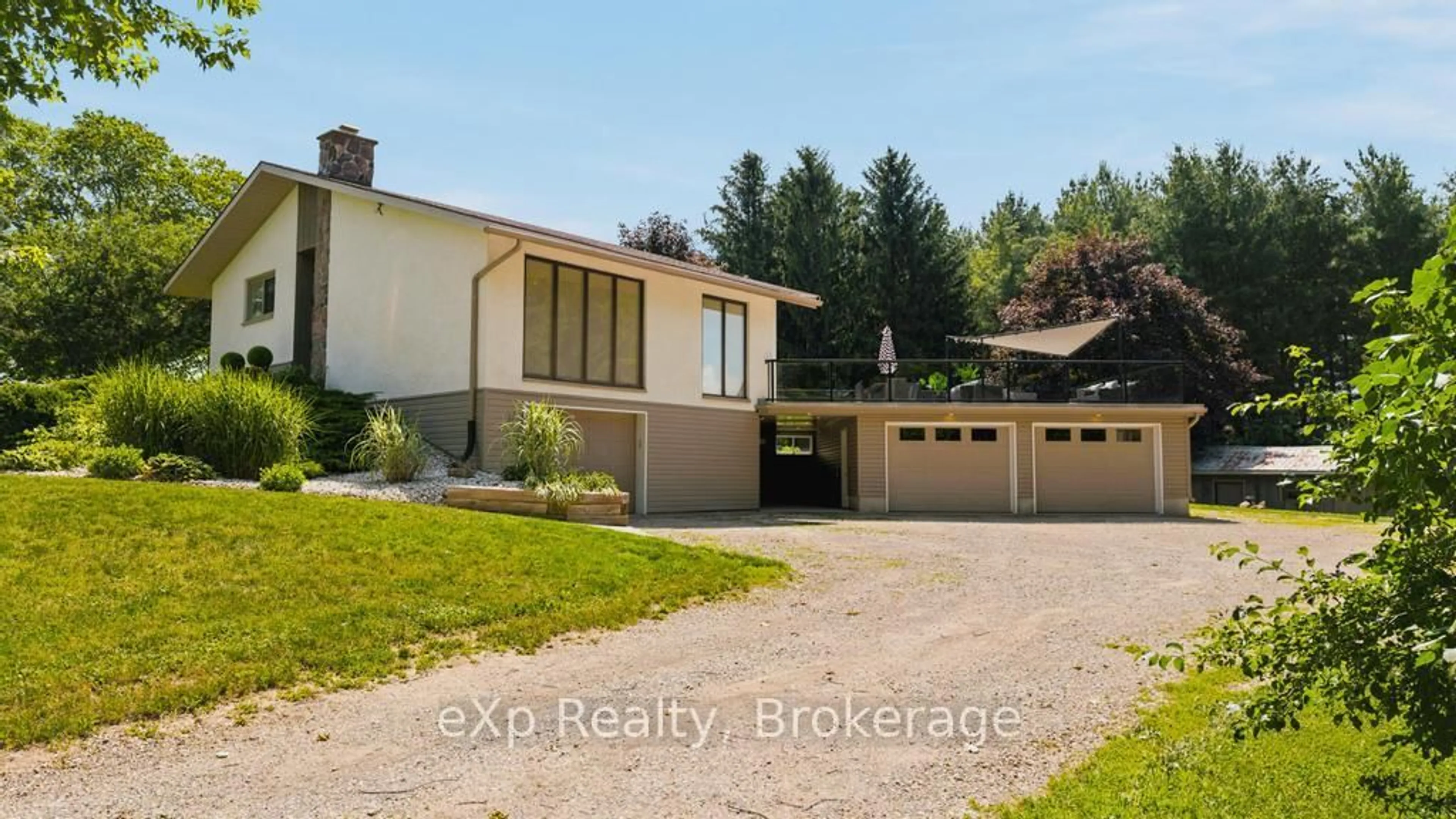 A pic from outside/outdoor area/front of a property/back of a property/a pic from drone, unknown for 40481 HOWICK-TURNBERRY Rd, Morris Turnberry Ontario N0G 2W0