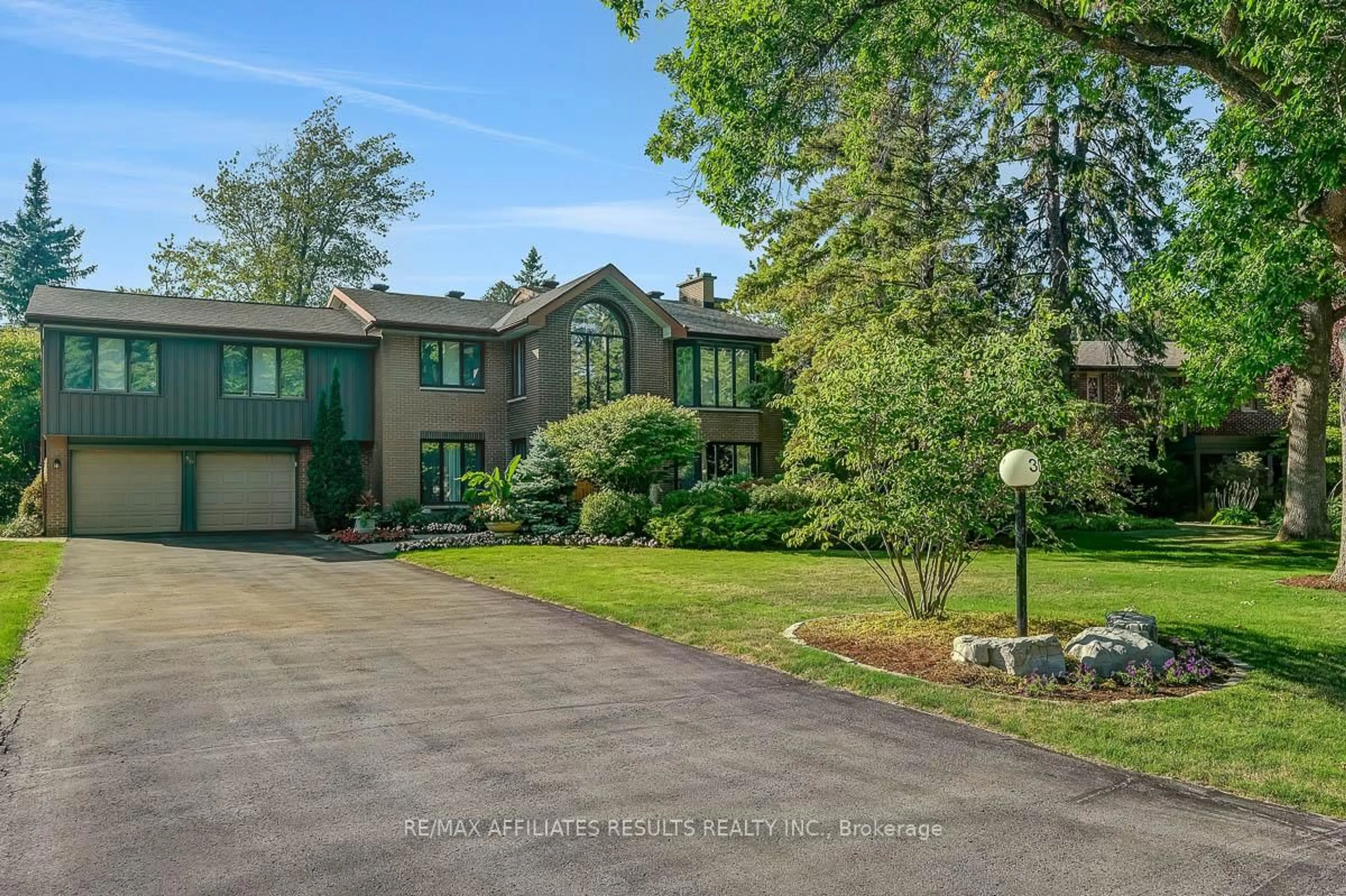 A pic from outside/outdoor area/front of a property/back of a property/a pic from drone, street for 30 Pentland Cres, Ottawa Ontario K2K 1V5