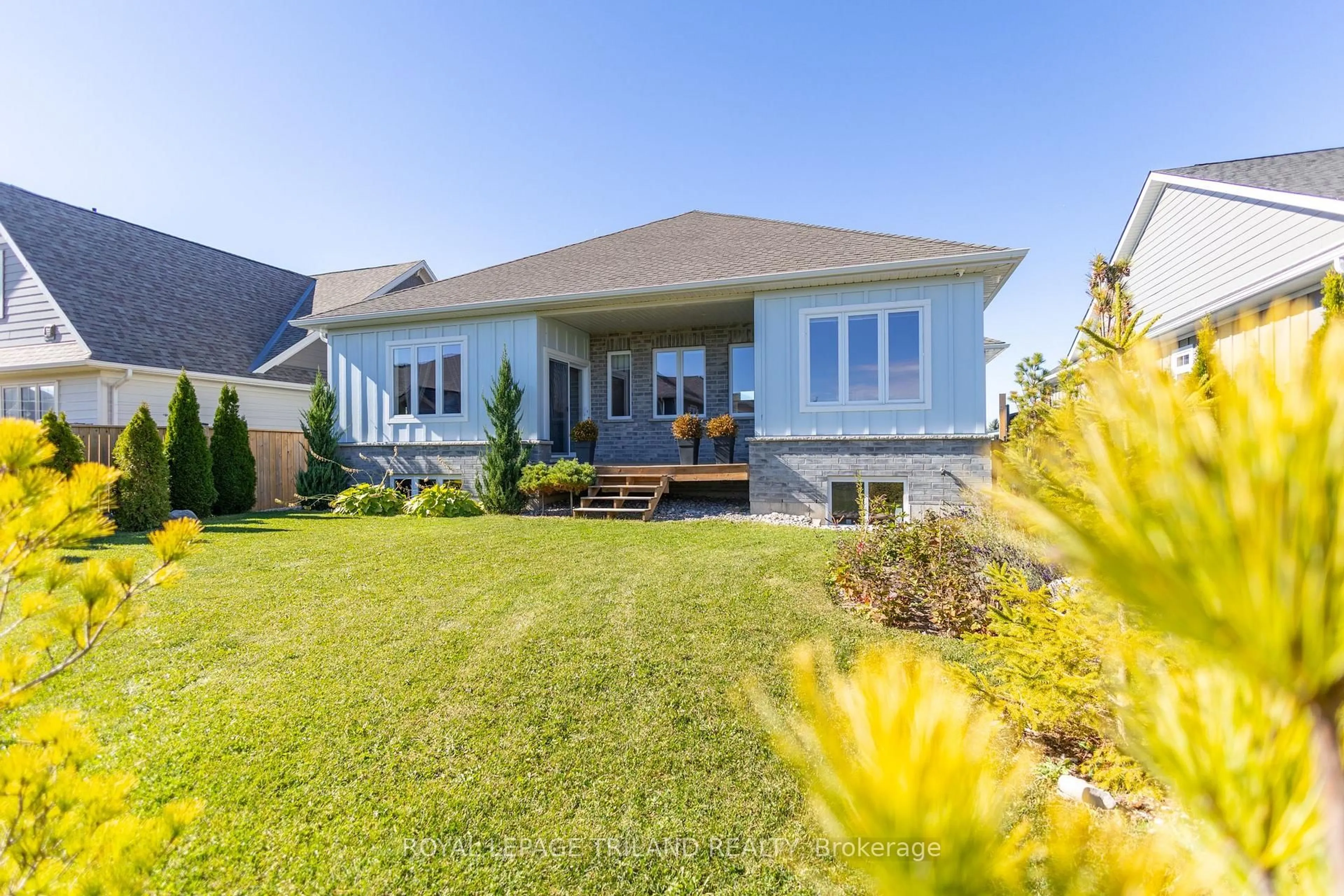 Unknown for 26 Tattersall Lane, Lambton Shores Ontario N0M 1T0