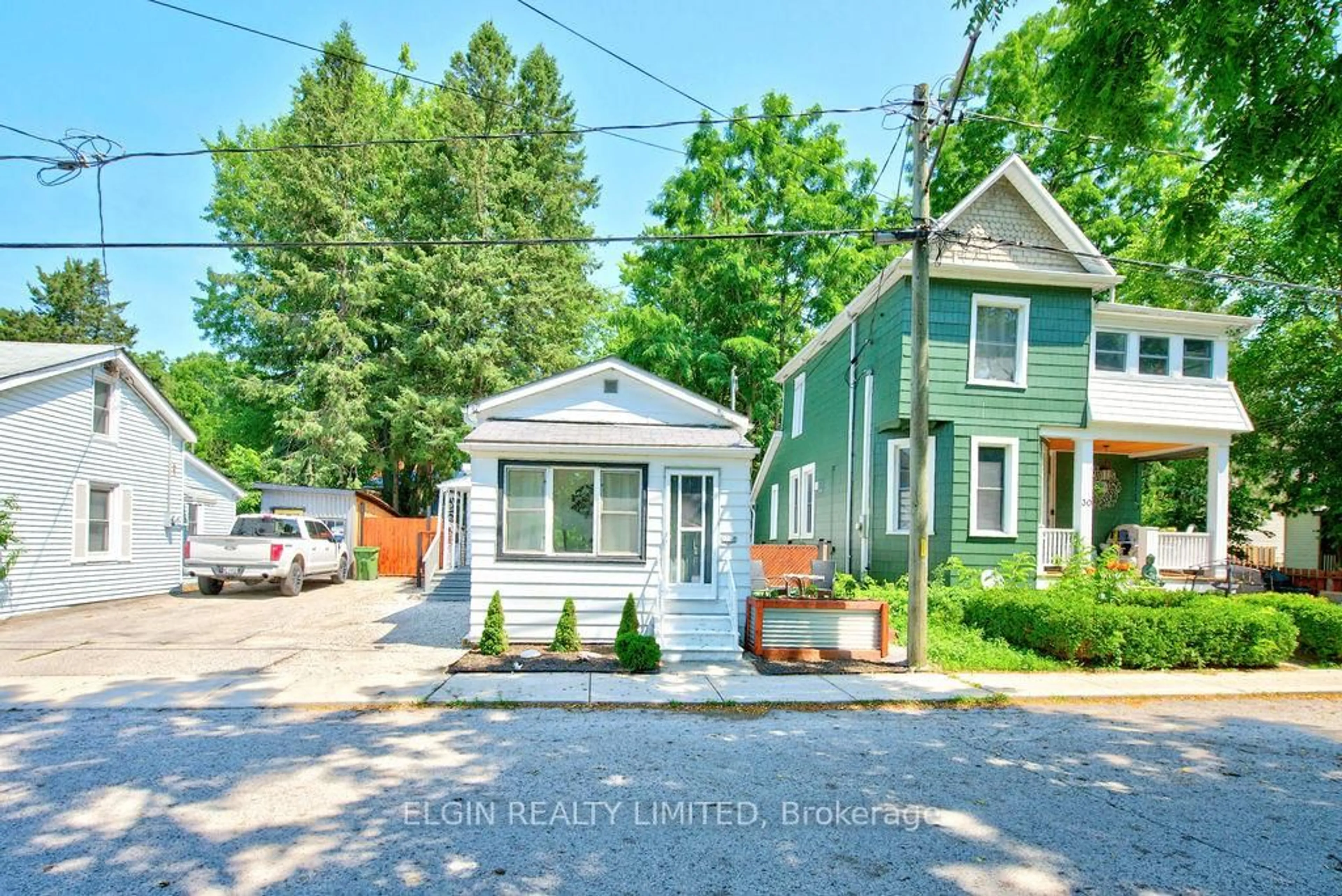 Unknown for 28 Walnut St, St. Thomas Ontario N5R 2Y6