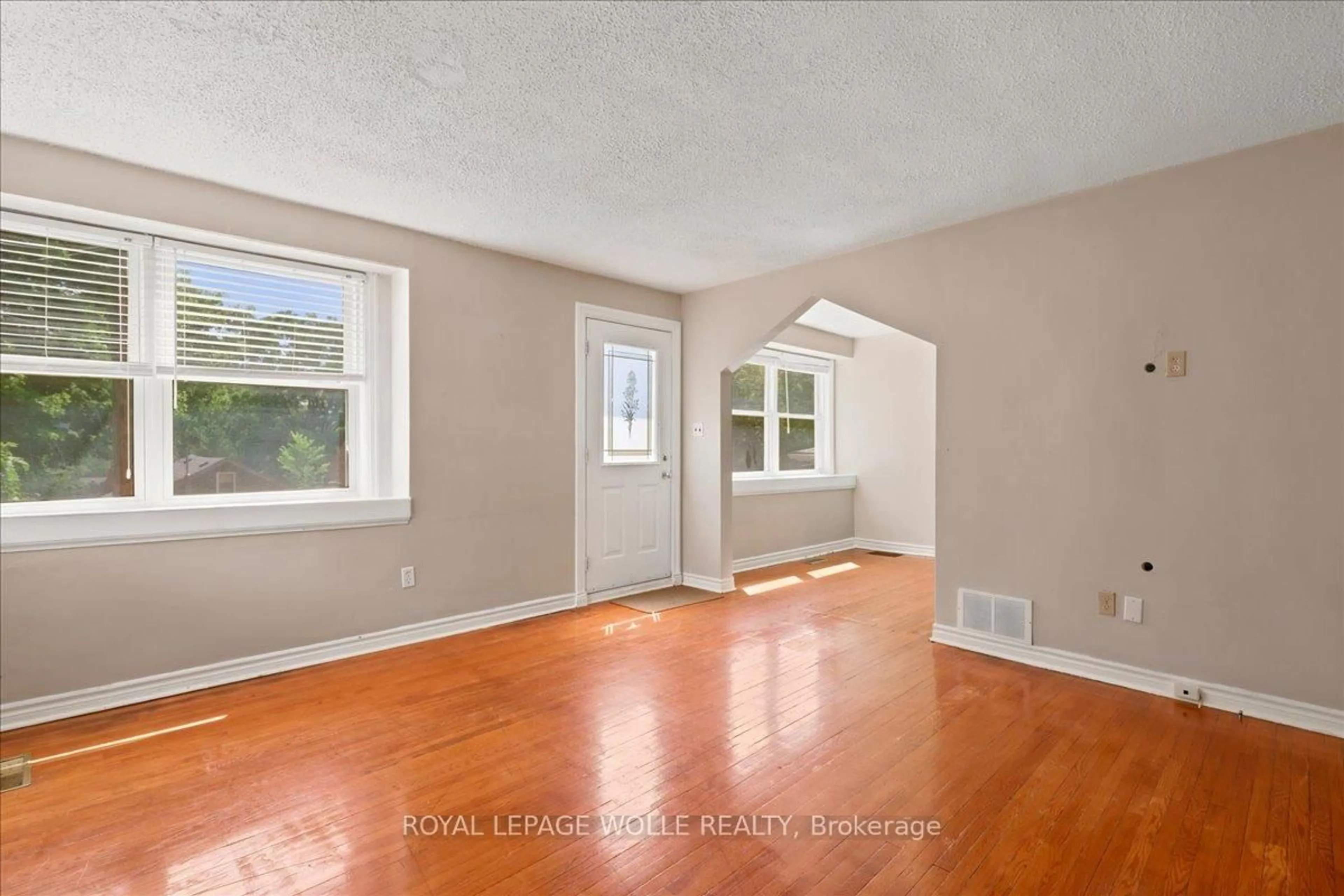 A pic of a room for 22 Ramore St, Cambridge Ontario N1S 2P8