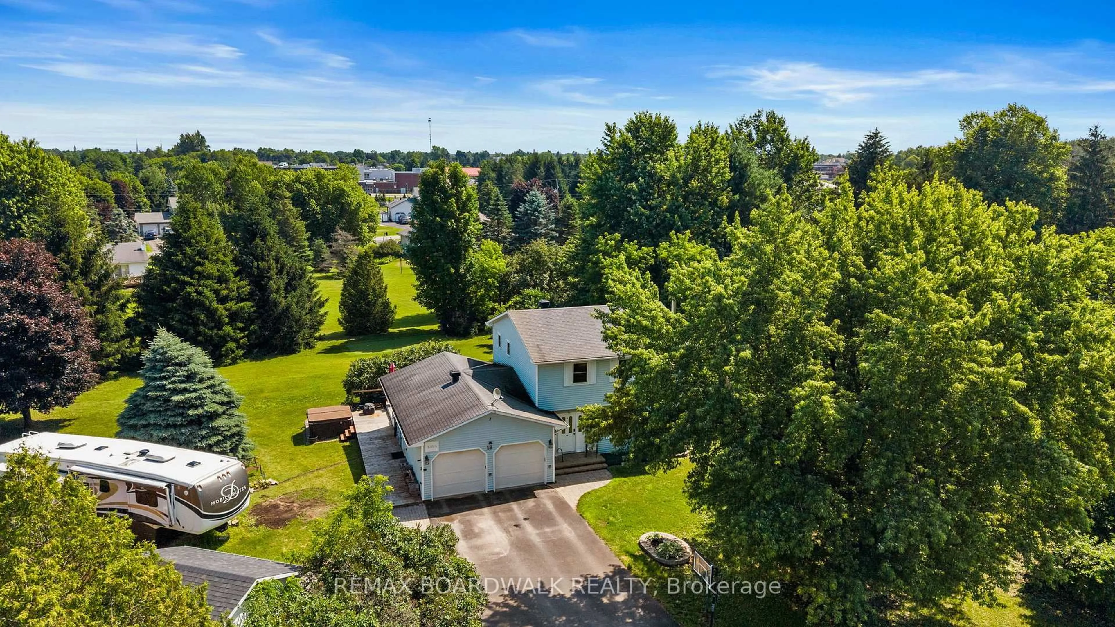 A pic from outside/outdoor area/front of a property/back of a property/a pic from drone, water/lake/river/ocean view for 18 Berg Cres, North Grenville Ontario K0G 1J0