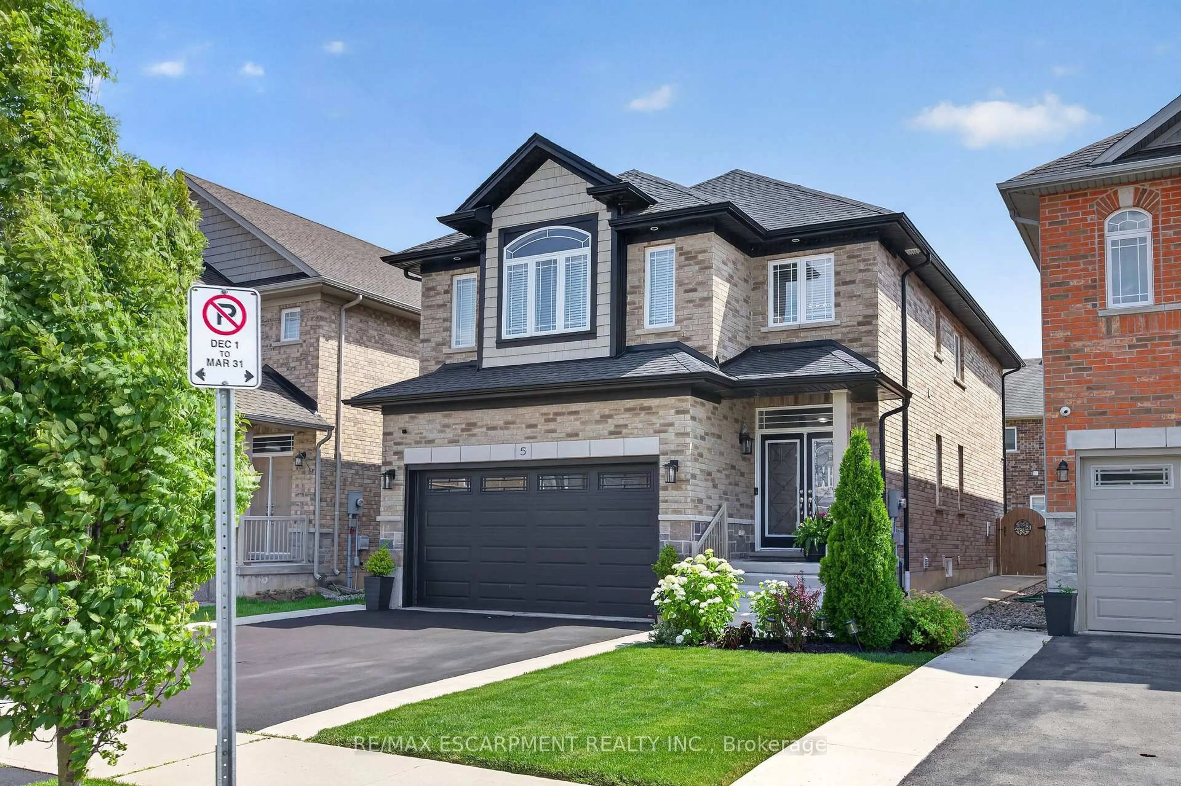 Home with brick exterior material, street for 5 Narbonne Cres, Hamilton Ontario L8G 0J8