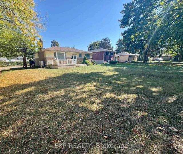53 Madeira Dr, London East 2