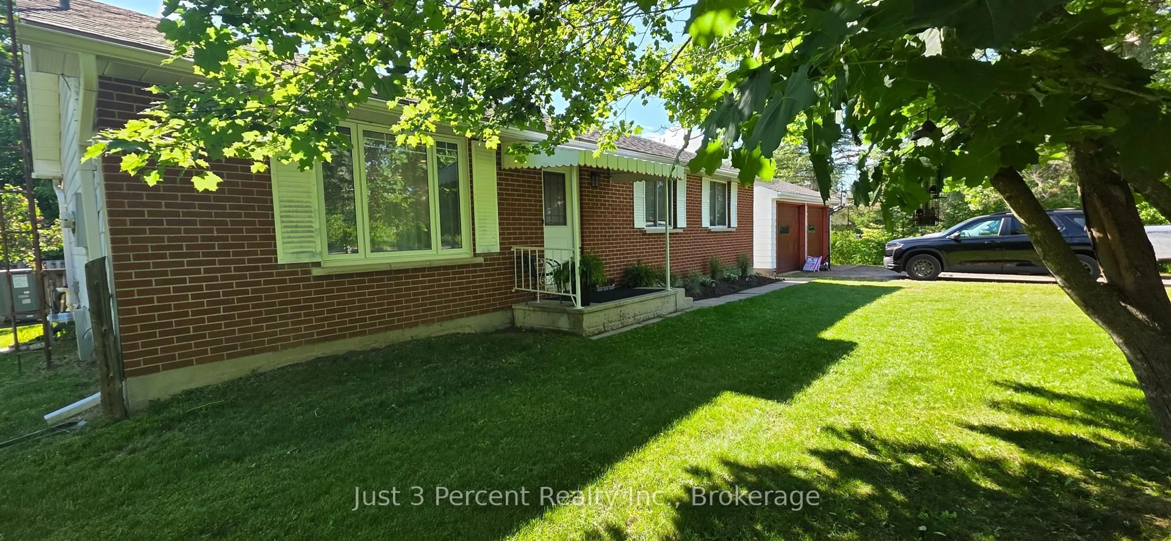 Home with brick exterior material, street for 2224 Fieldview Dr, Cavan Monaghan Ontario L0A 1C0
